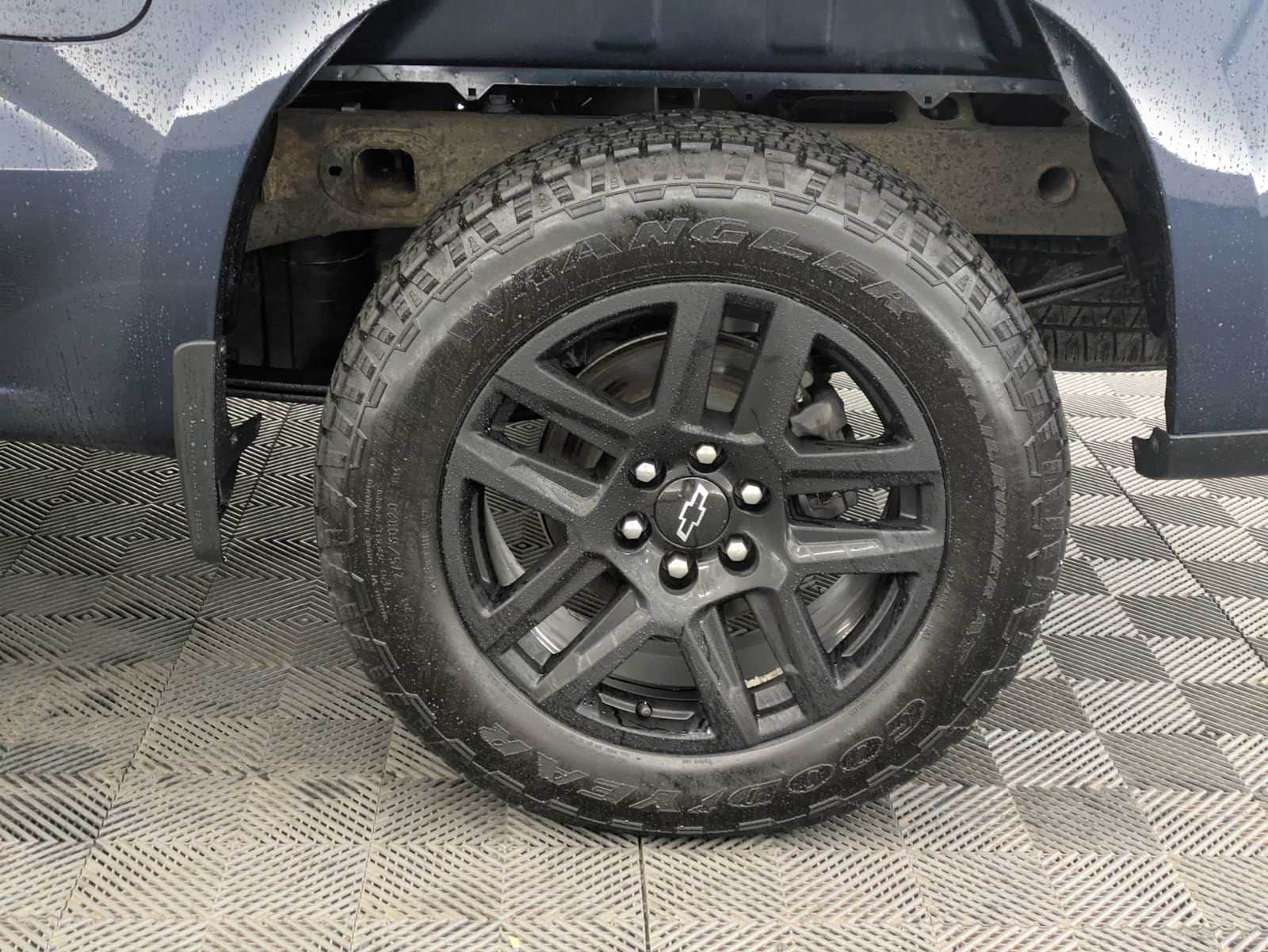 Thumbnail: 2022 Chevrolet Silverado 1500 - 16