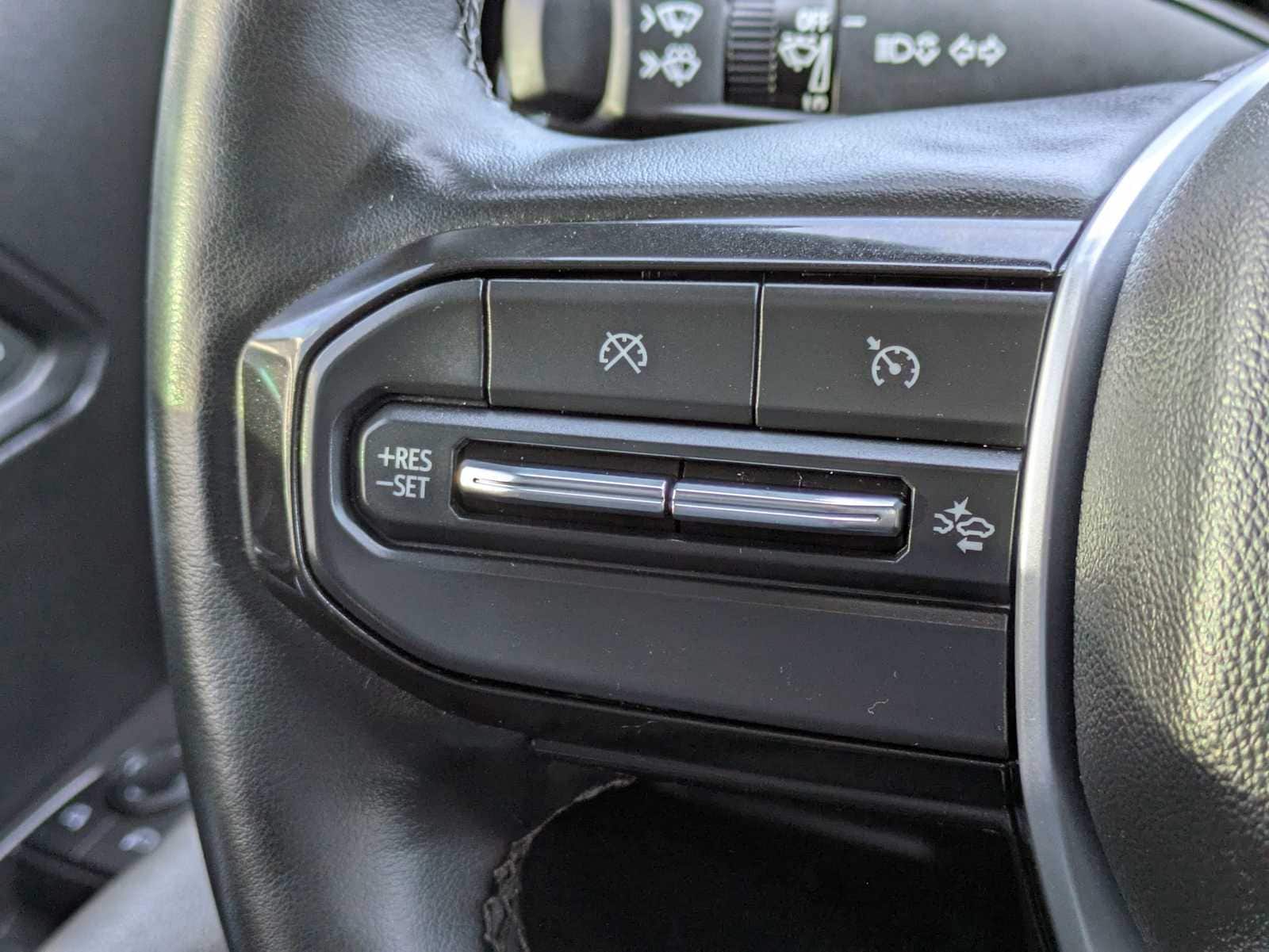 Thumbnail: 2023 Chevrolet Colorado - 25