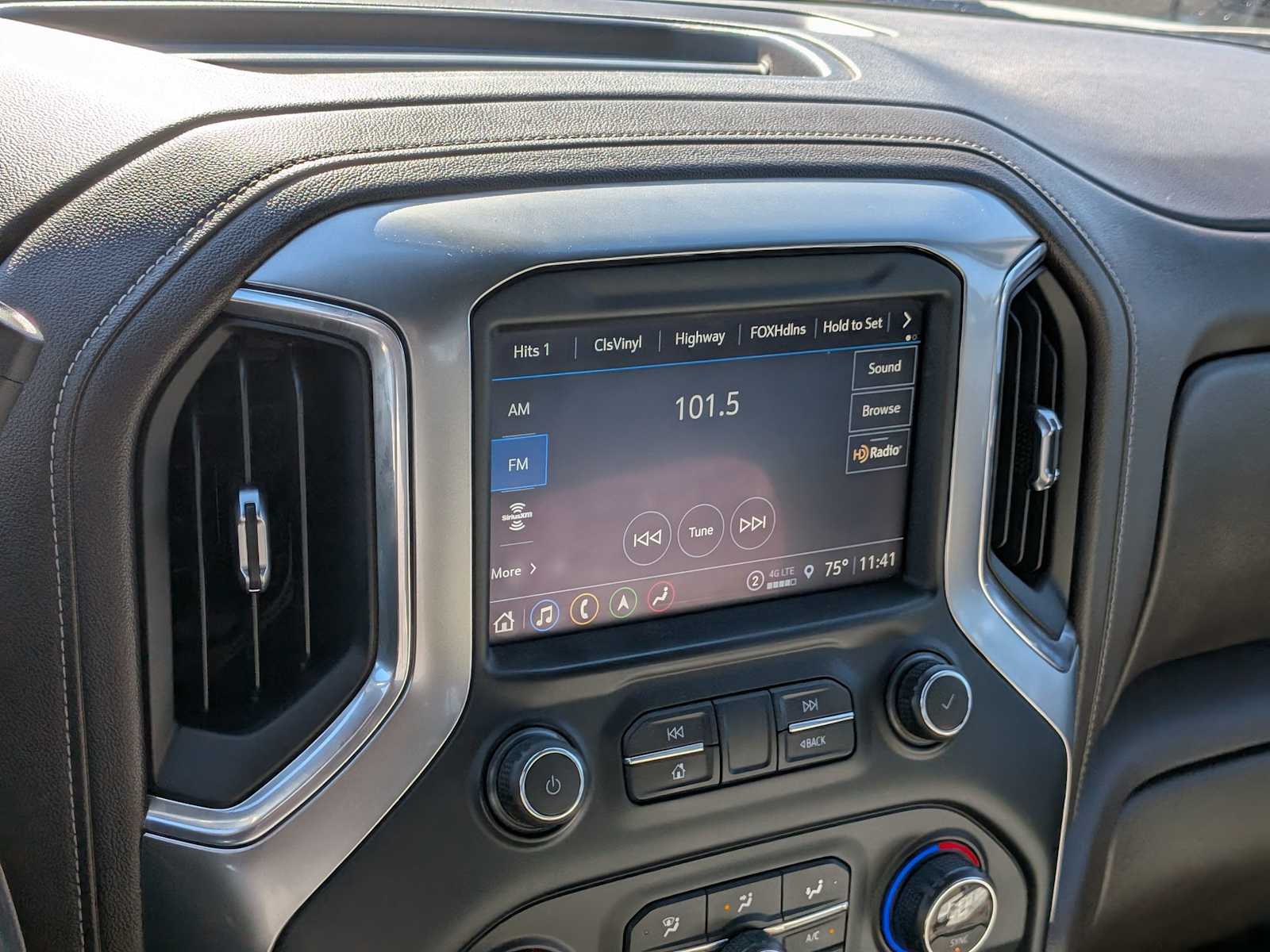 Thumbnail: 2021 Chevrolet Silverado 1500 - 32