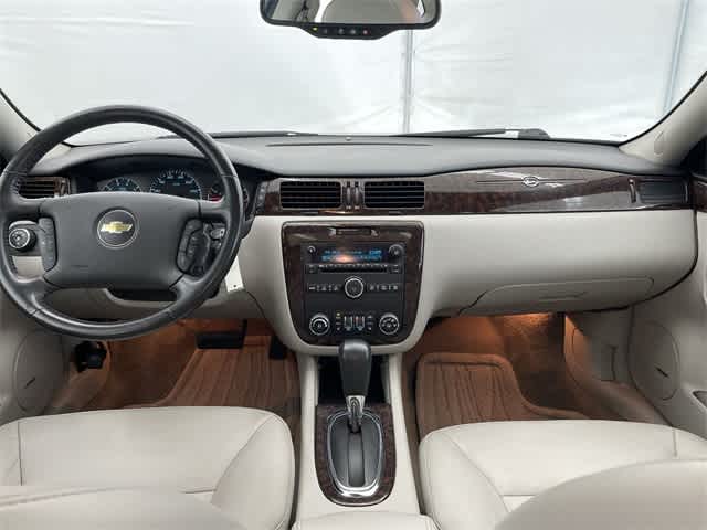 2012 Chevrolet Impala LTZ 11