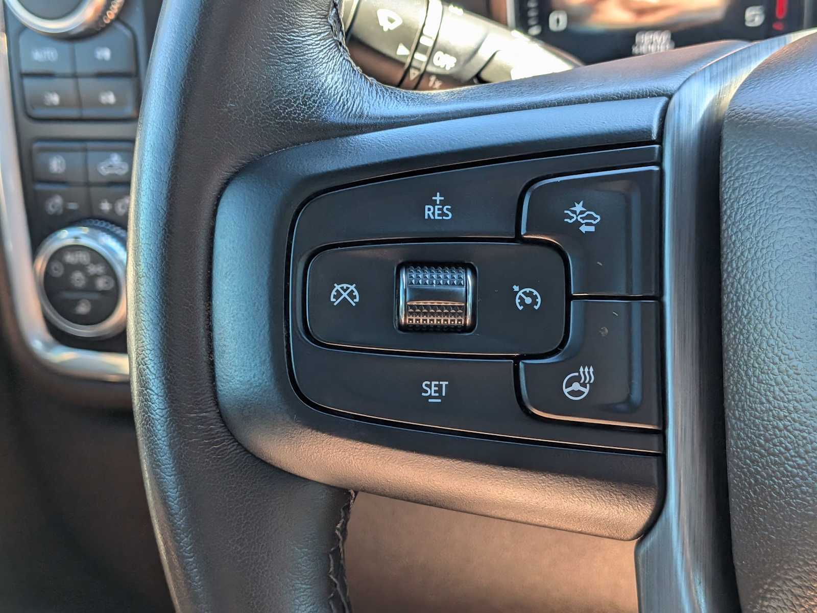 Thumbnail: 2022 GMC Sierra 3500 - 26