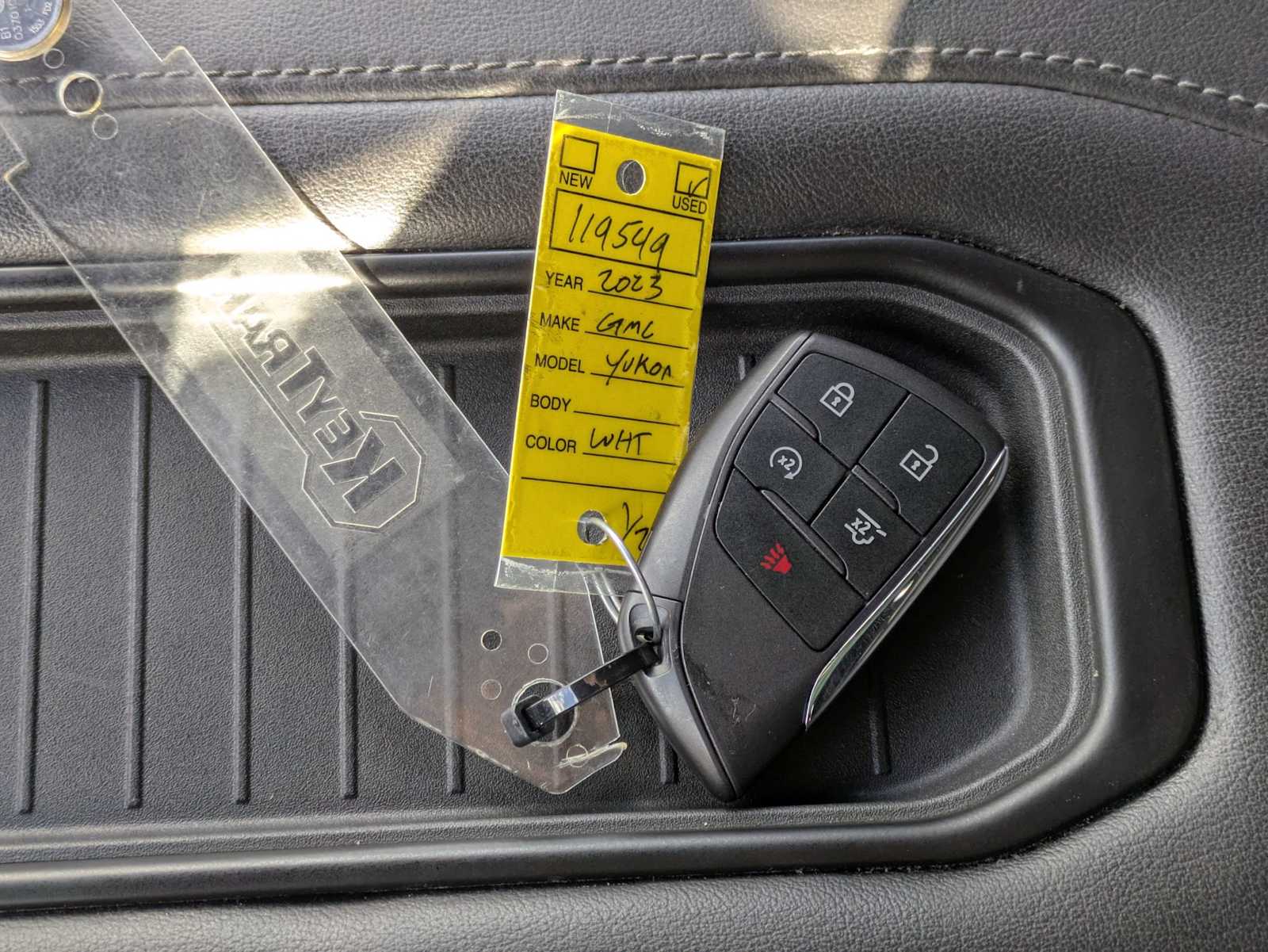 Thumbnail: 2023 GMC Yukon - 35