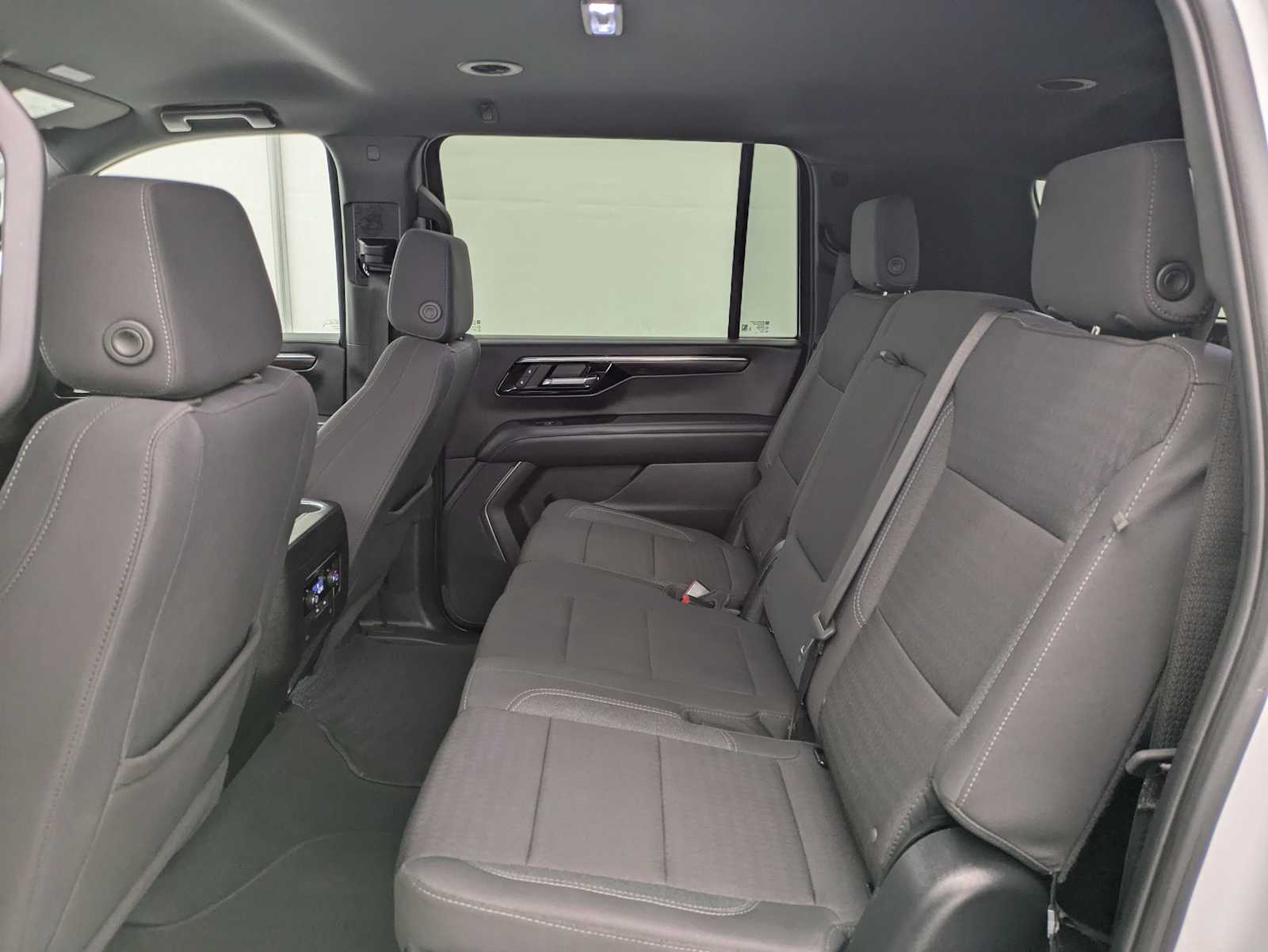 Thumbnail: 2025 Chevrolet Suburban - 18