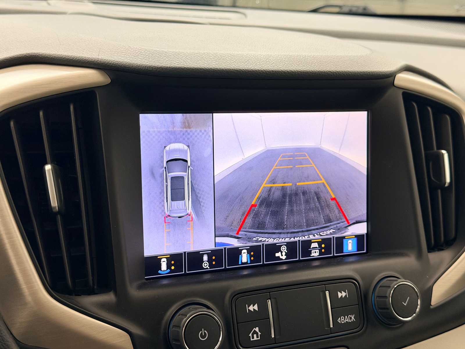 Thumbnail: 2022 GMC Terrain - 31