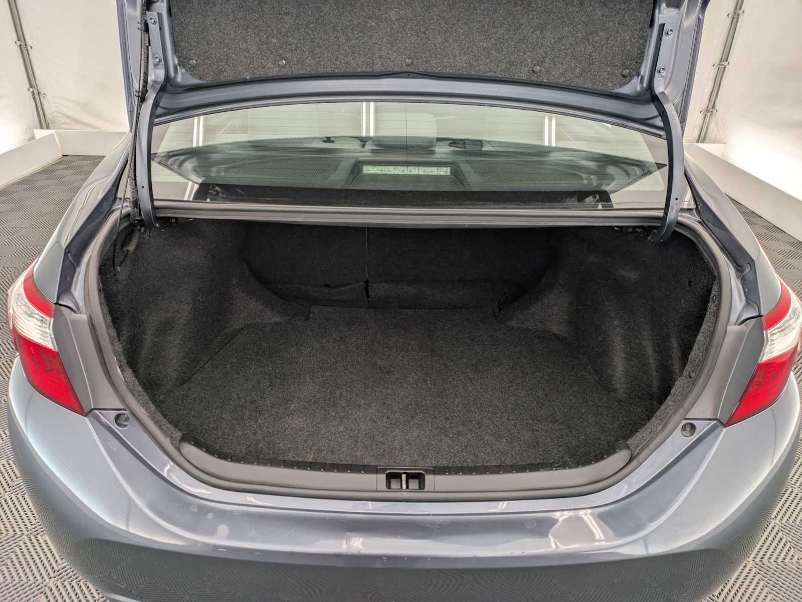 Thumbnail: 2015 Toyota Corolla - 31