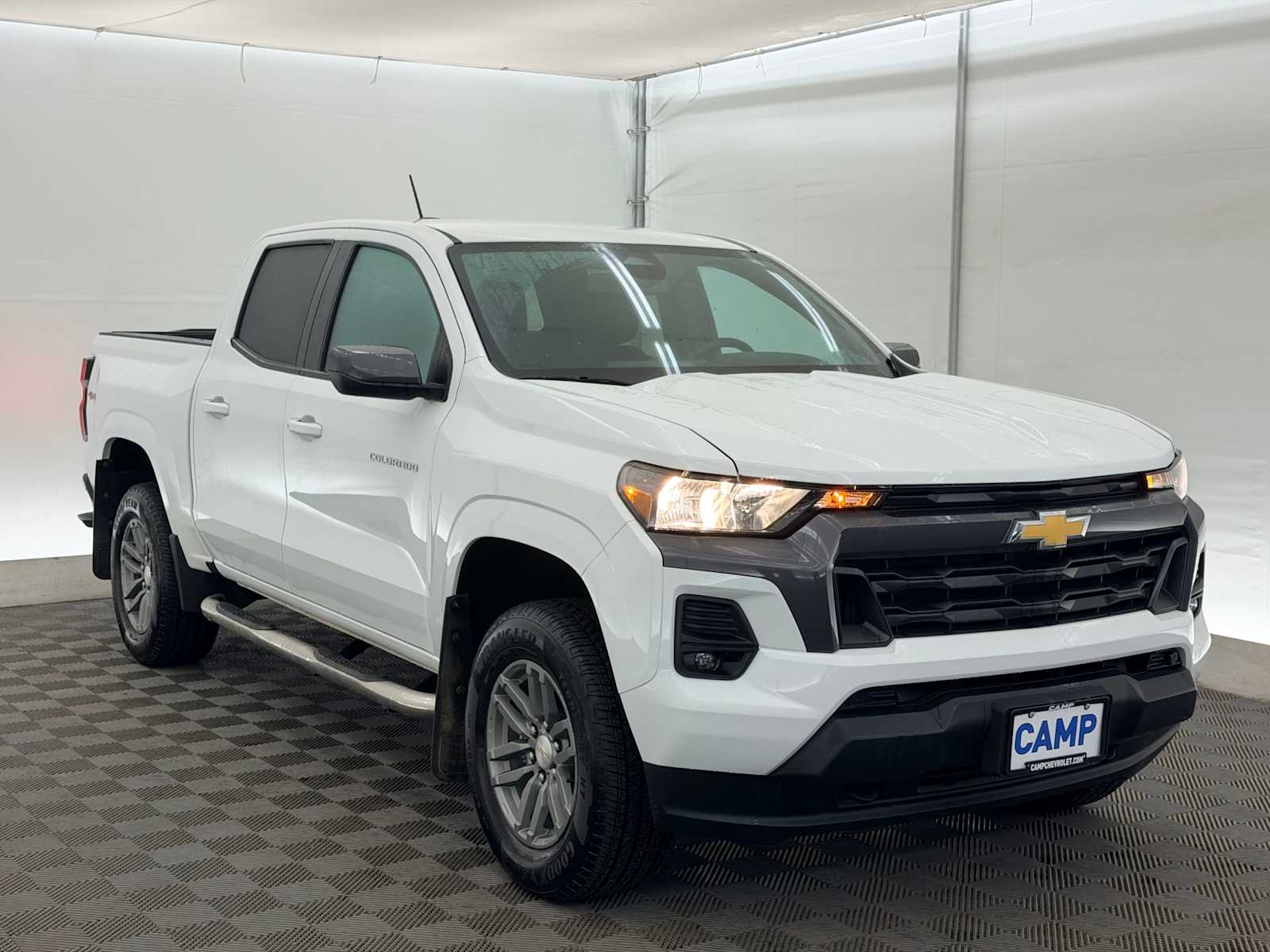 Thumbnail: 2024 Chevrolet Colorado - 8