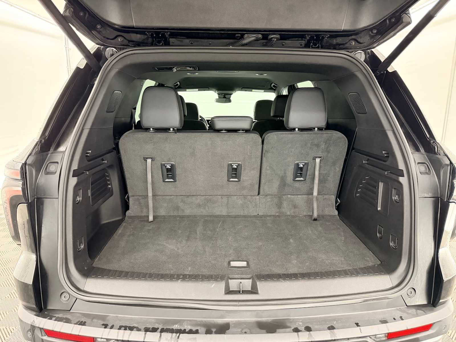 Thumbnail: 2025 Chevrolet Traverse - 31