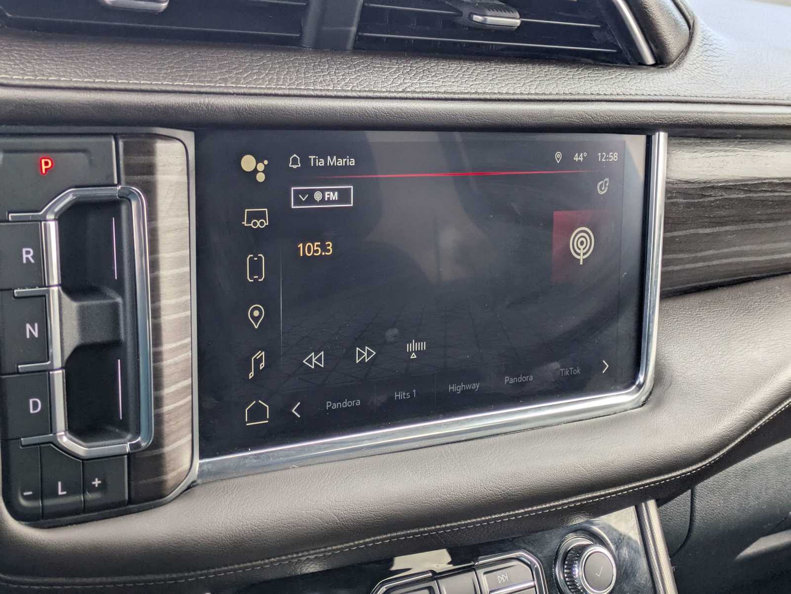 Thumbnail: 2023 GMC Yukon XL - 30