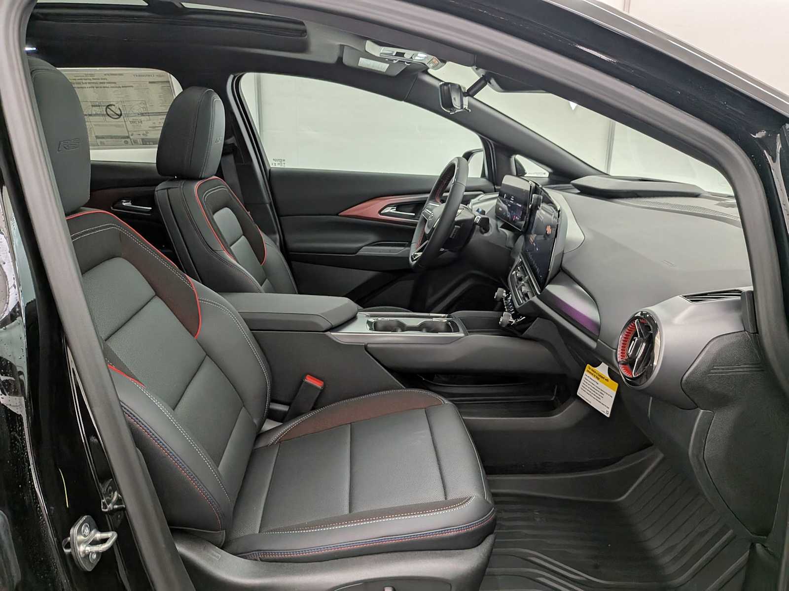 Thumbnail: 2026 Chevrolet Equinox - 23