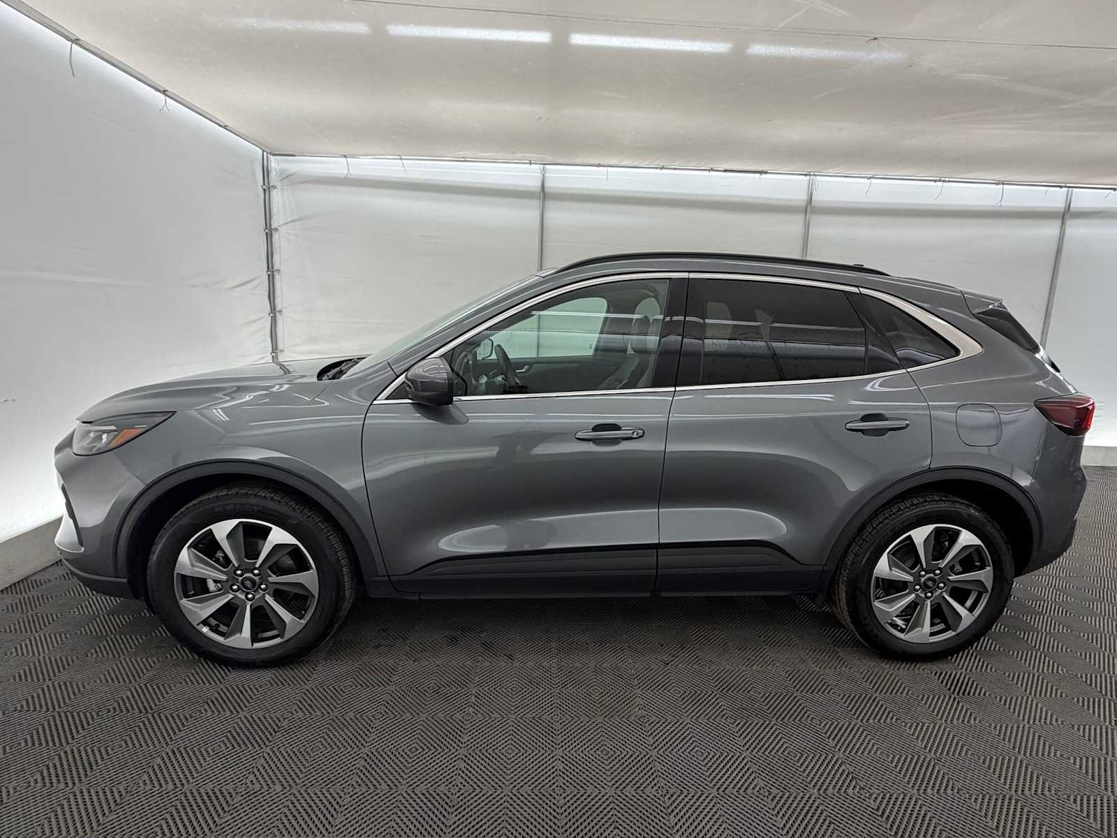 Thumbnail: 2024 Ford Escape - 3