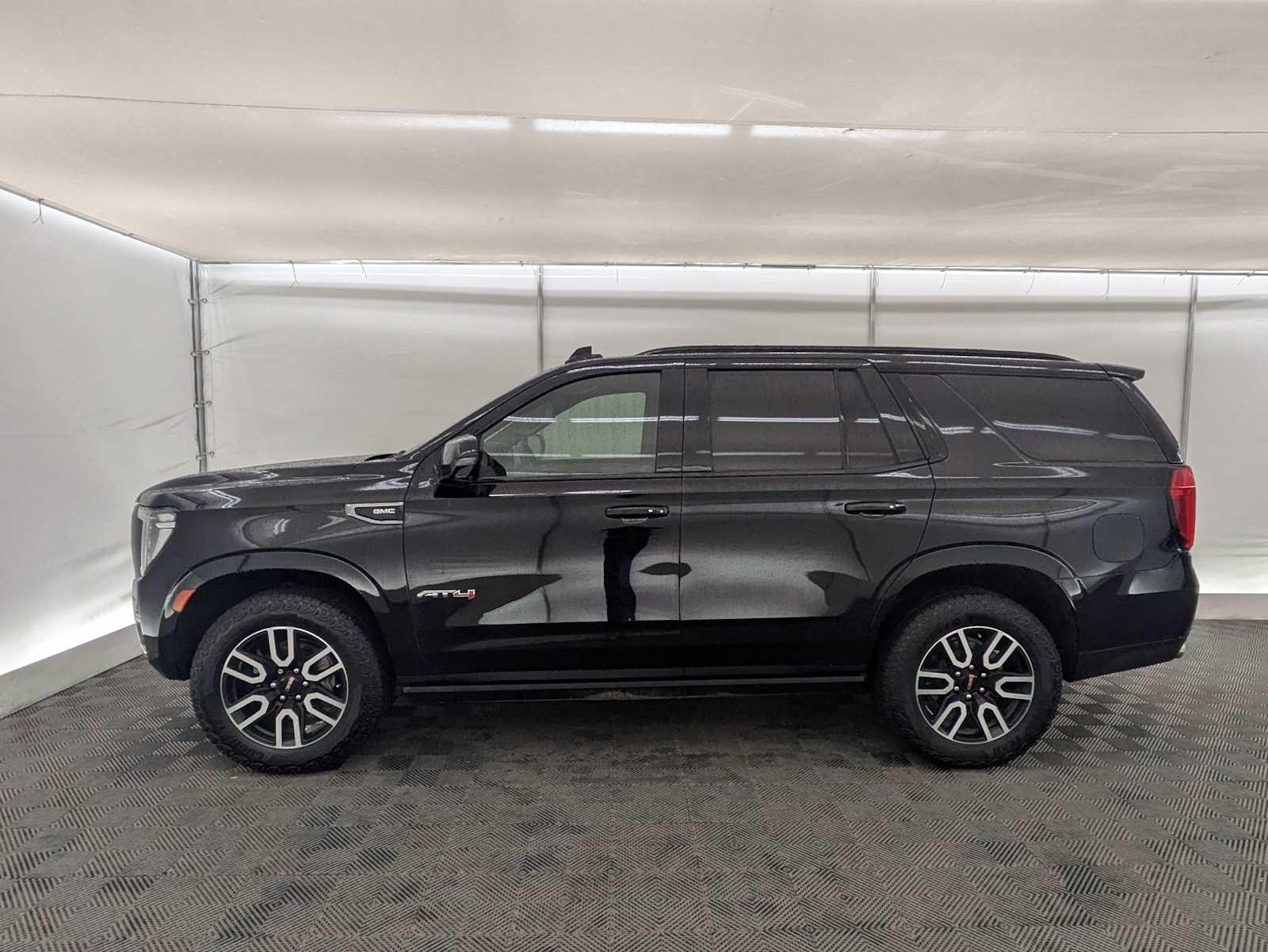 Thumbnail: 2024 GMC Yukon - 3