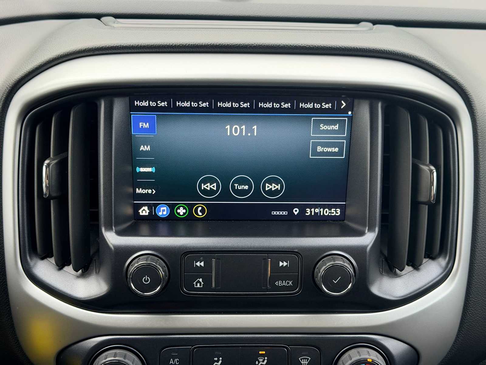 Thumbnail: 2022 Chevrolet Colorado - 26