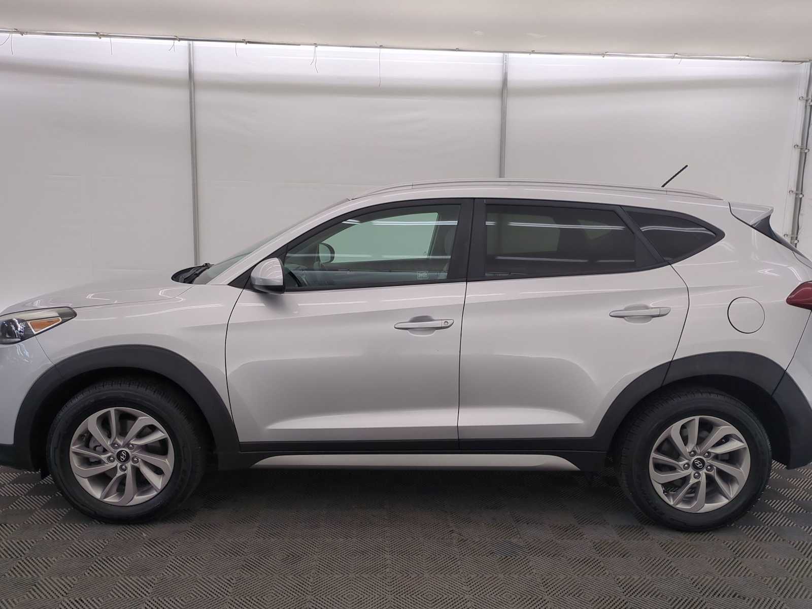 Thumbnail: 2017 Hyundai Tucson - 3