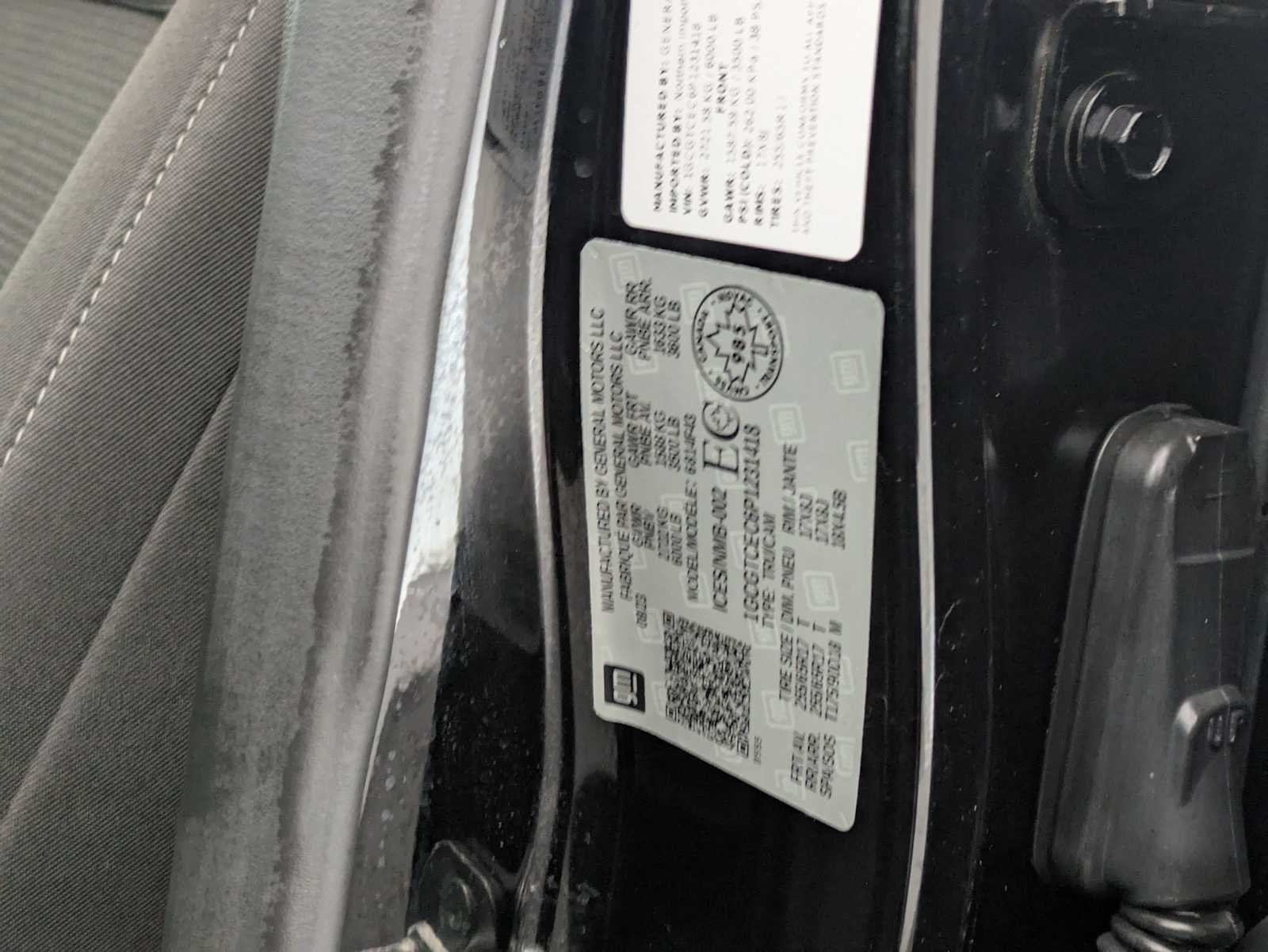 Thumbnail: 2023 Chevrolet Colorado - 35