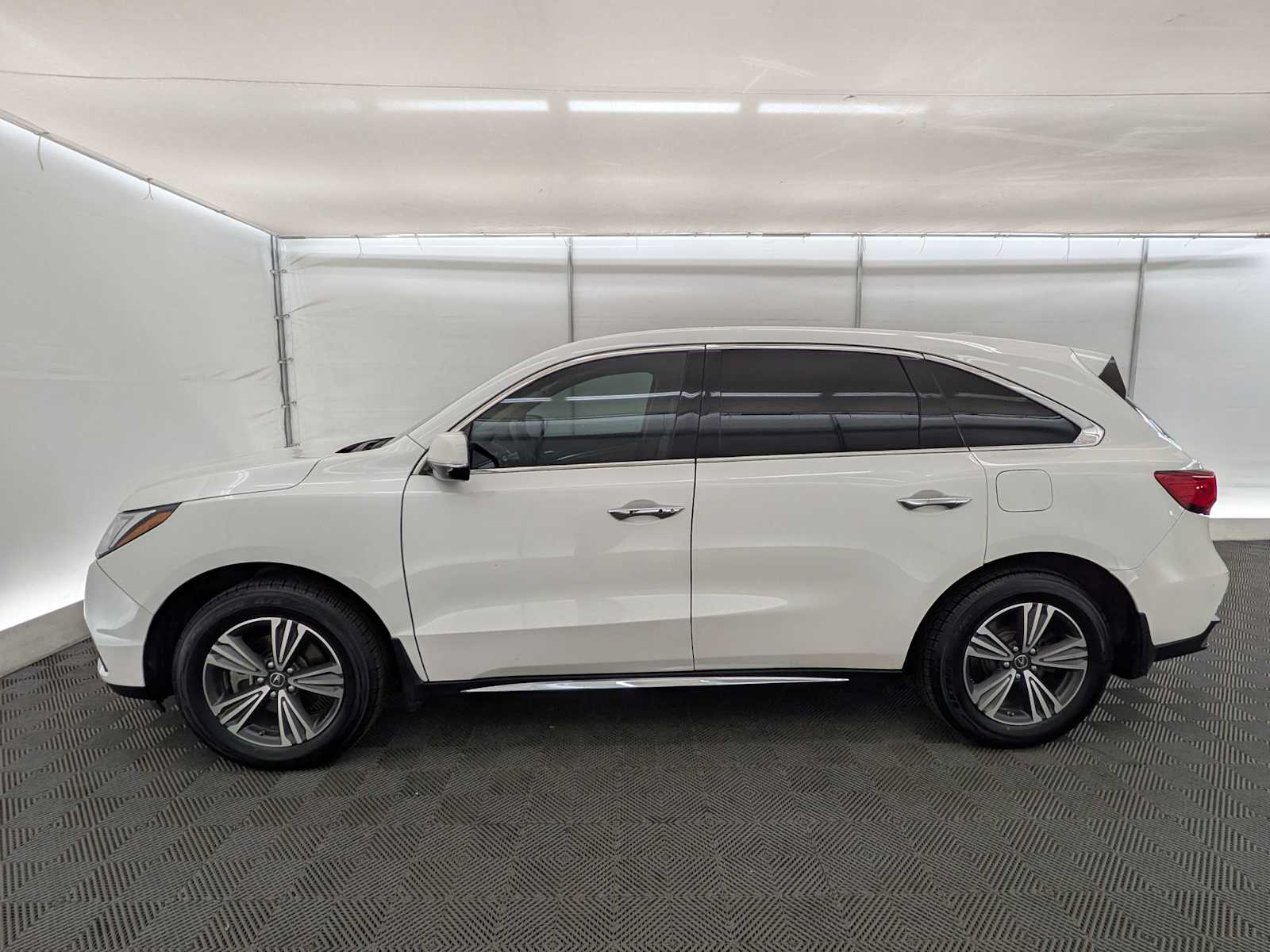 Thumbnail: 2018 Acura MDX - 3