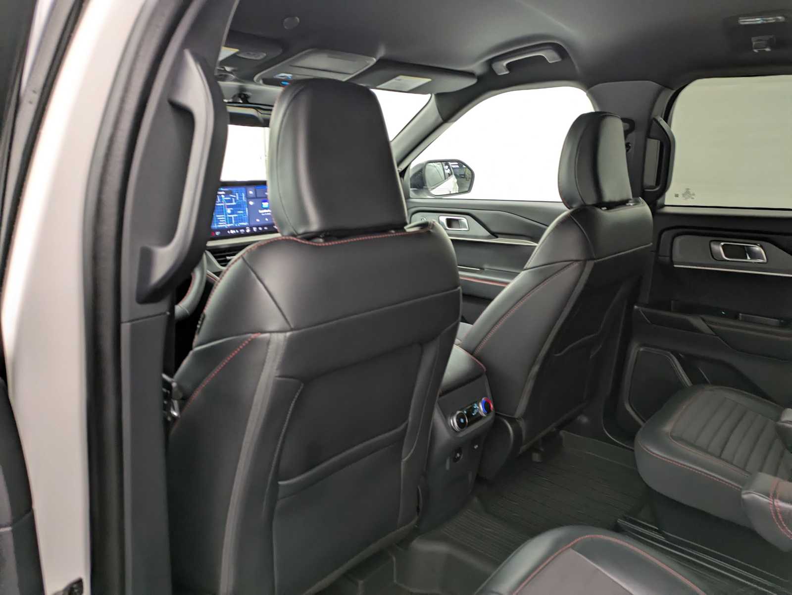 Thumbnail: 2025 Ford Explorer - 17