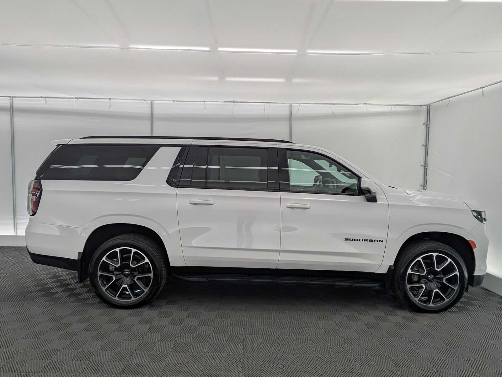 Thumbnail: 2024 Chevrolet Suburban - 7