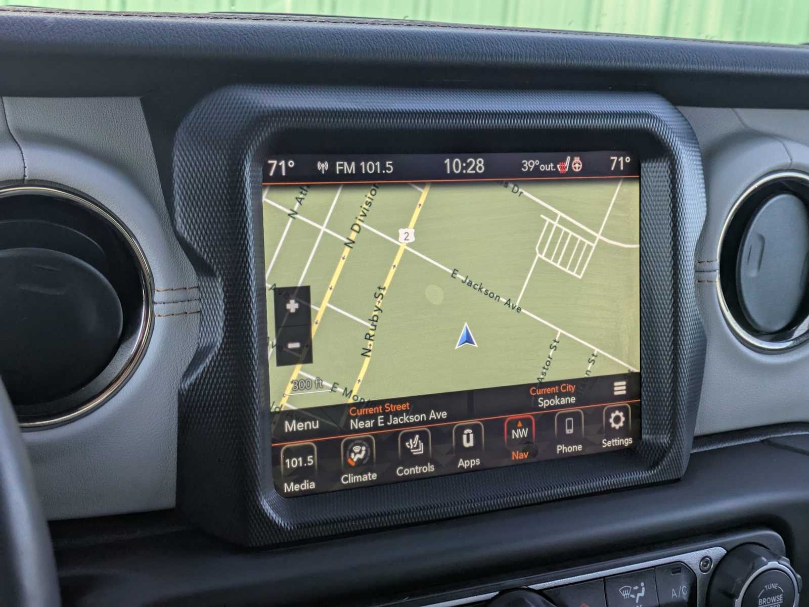 Thumbnail: 2023 Jeep Wrangler - 29