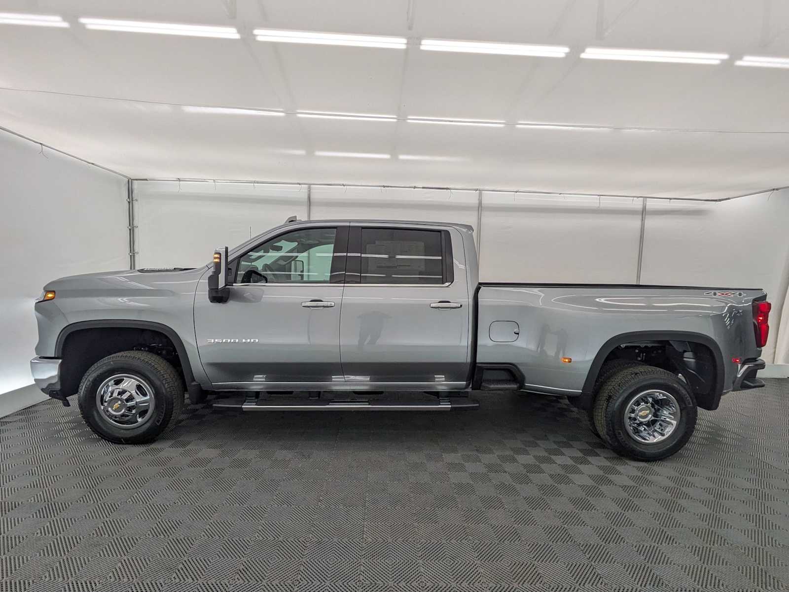 Thumbnail: 2026 Chevrolet Silverado 3500 - 3