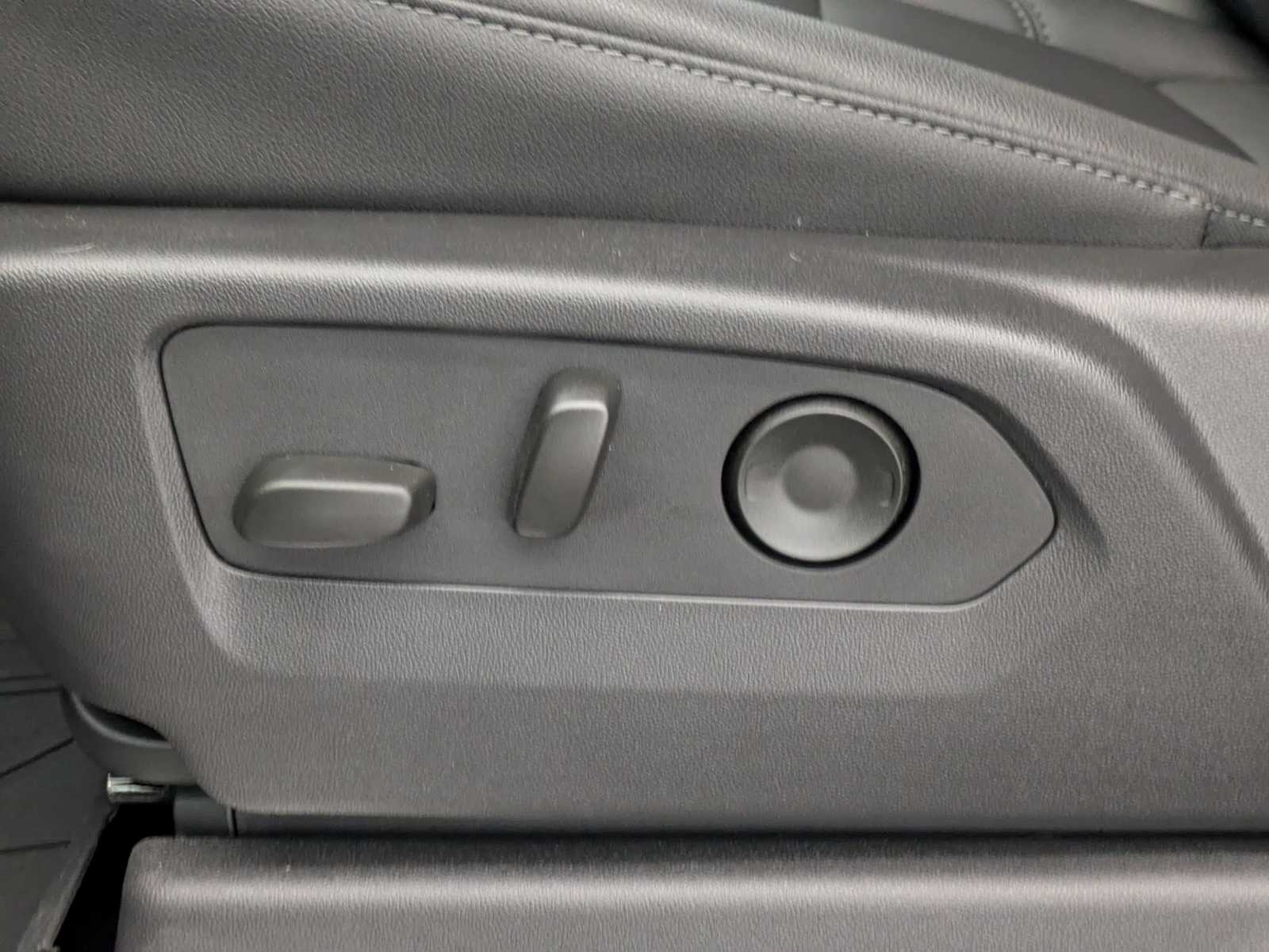 Thumbnail: 2025 Chevrolet Silverado 1500 - 20