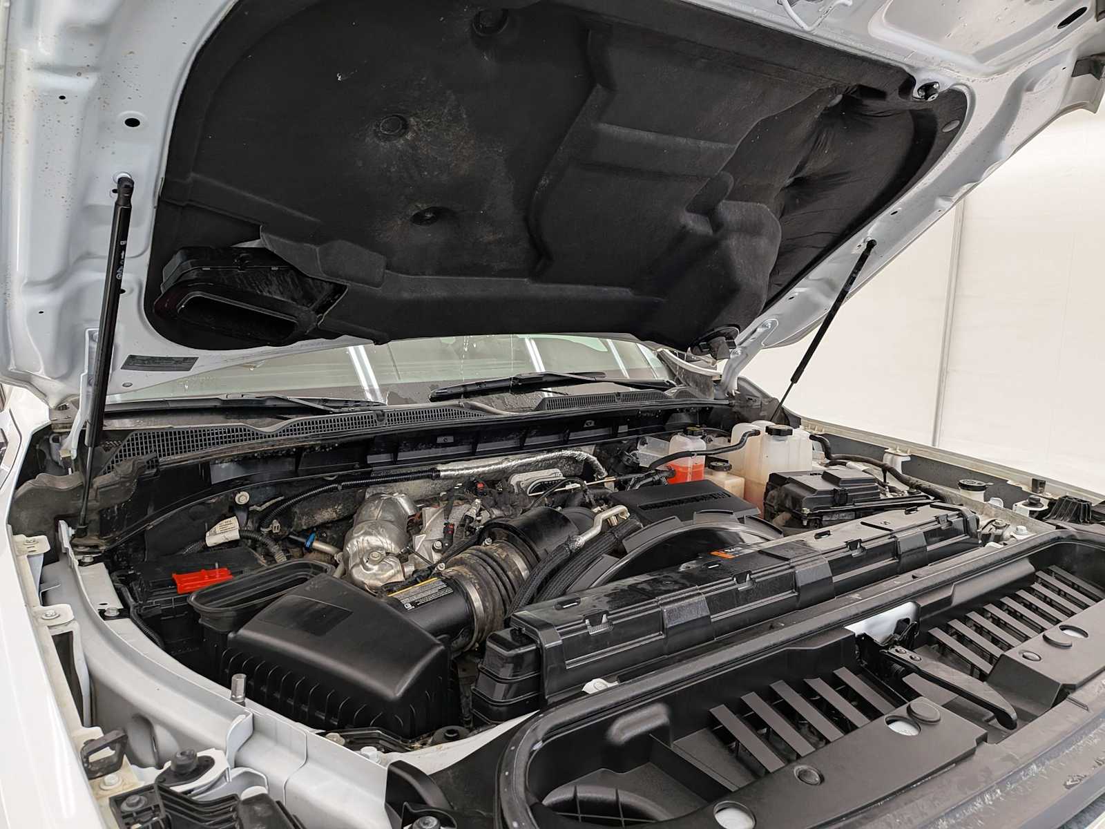 Thumbnail: 2025 GMC Sierra 3500 - 17