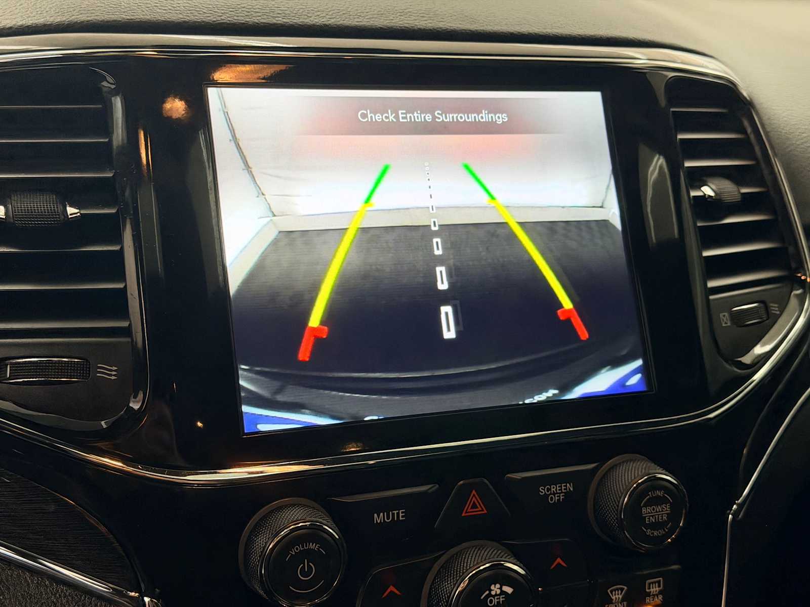 Thumbnail: 2021 Jeep Grand Cherokee - 31