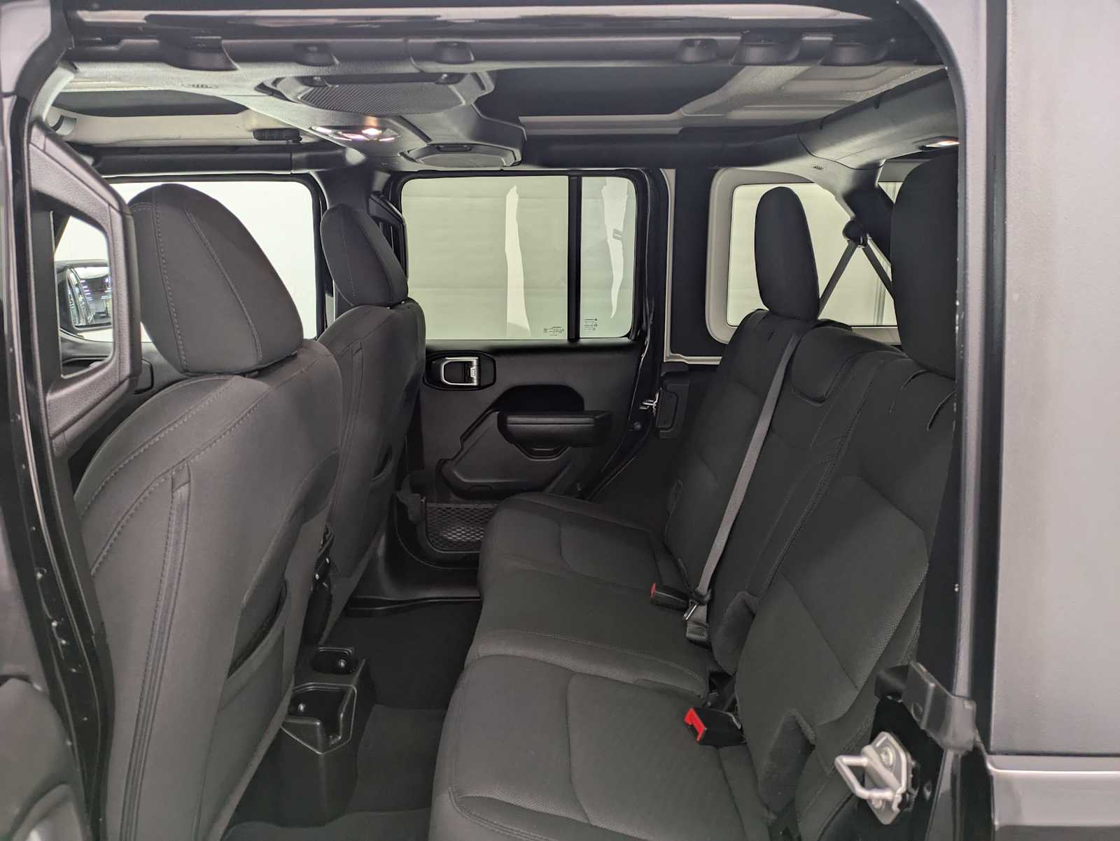 Thumbnail: 2022 Jeep Wrangler - 19