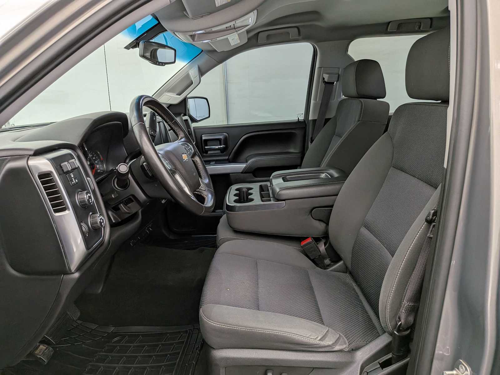 Thumbnail: 2017 Chevrolet Silverado 1500 - 19