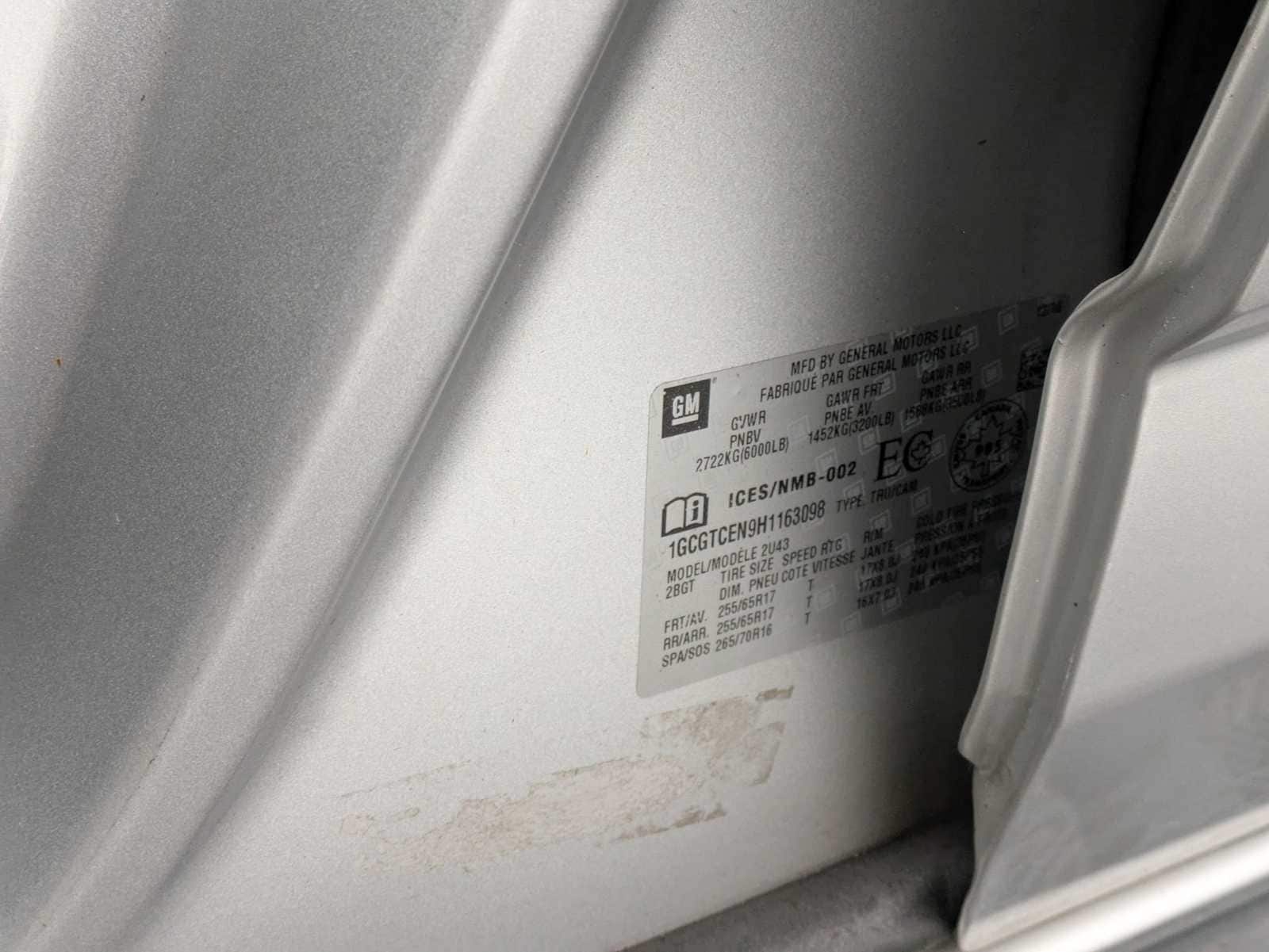 Thumbnail: 2017 Chevrolet Colorado - 35