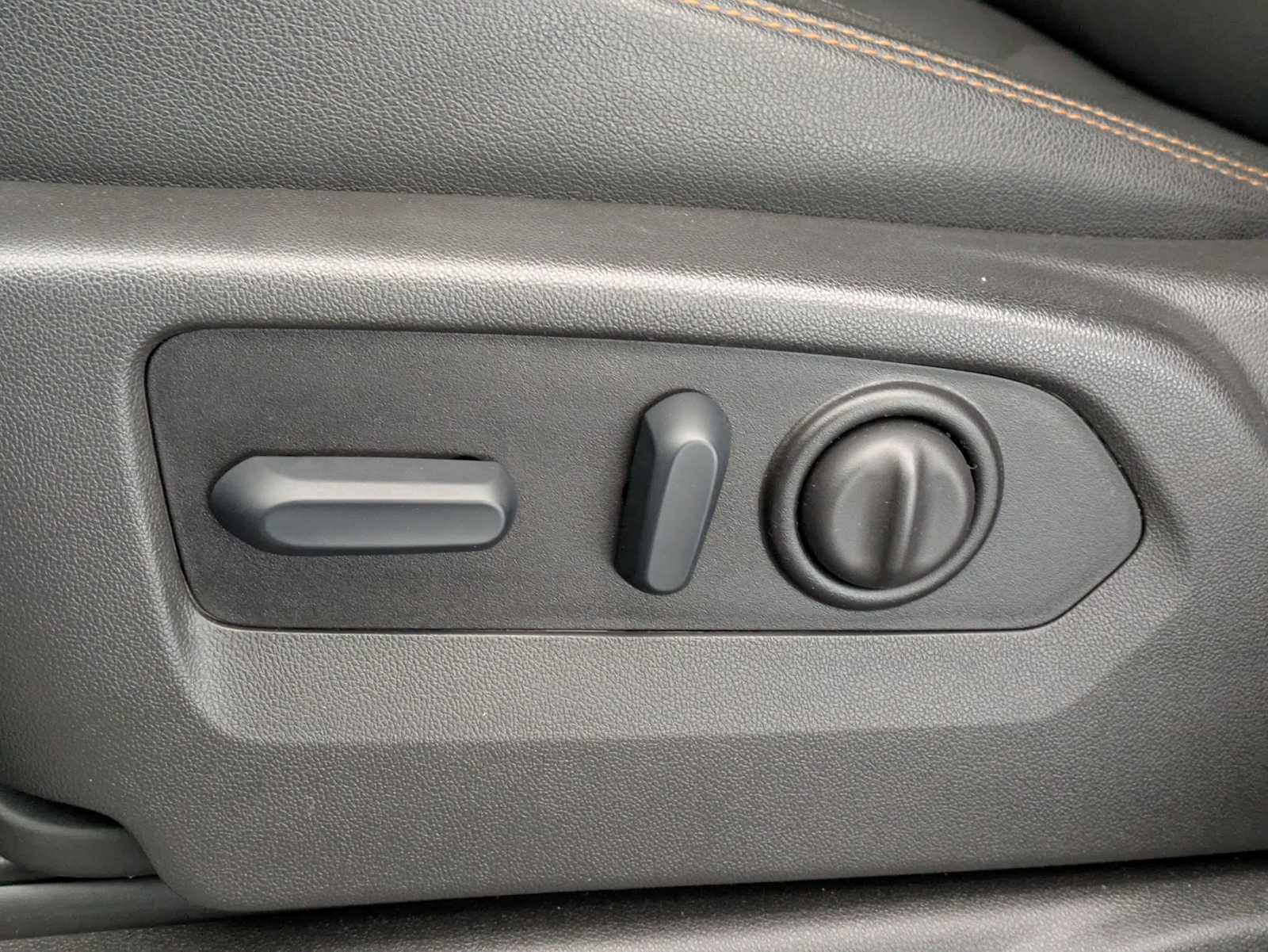 Thumbnail: 2022 GMC Sierra 3500 - 17