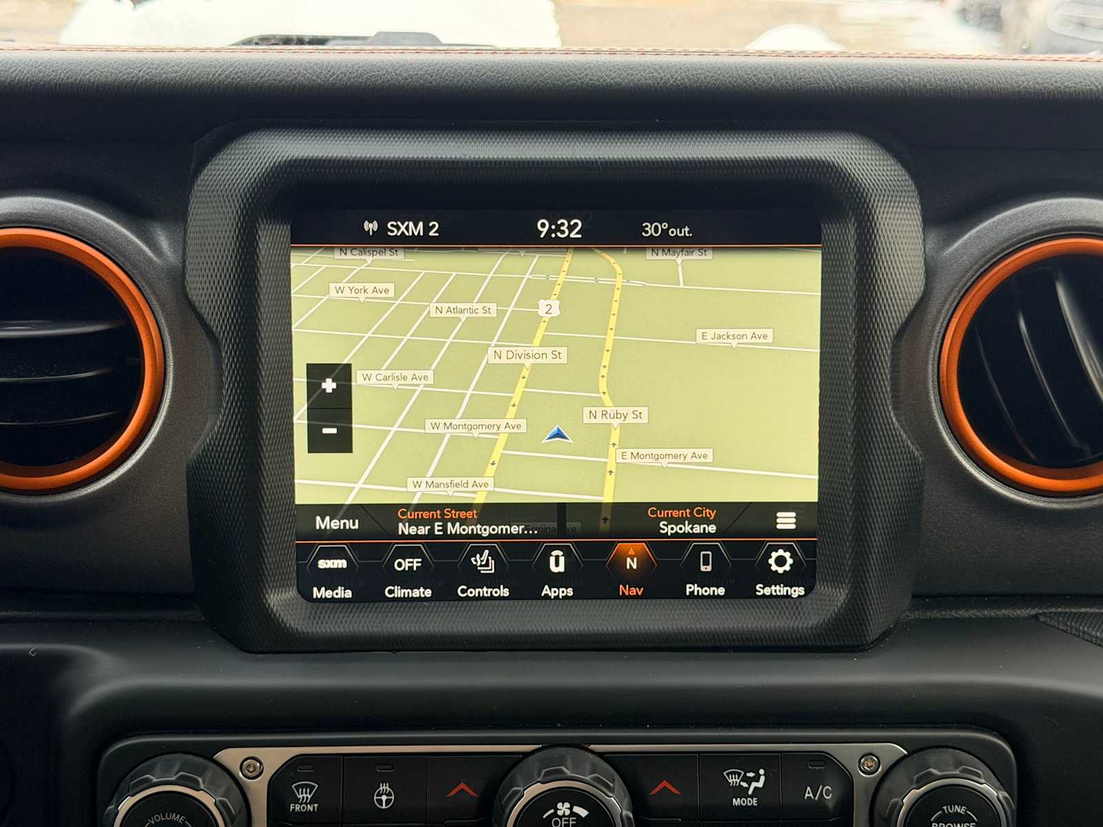 Thumbnail: 2022 Jeep Gladiator - 29