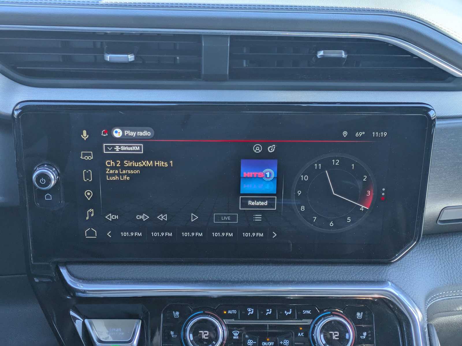 Thumbnail: 2025 GMC Sierra 3500 - 29