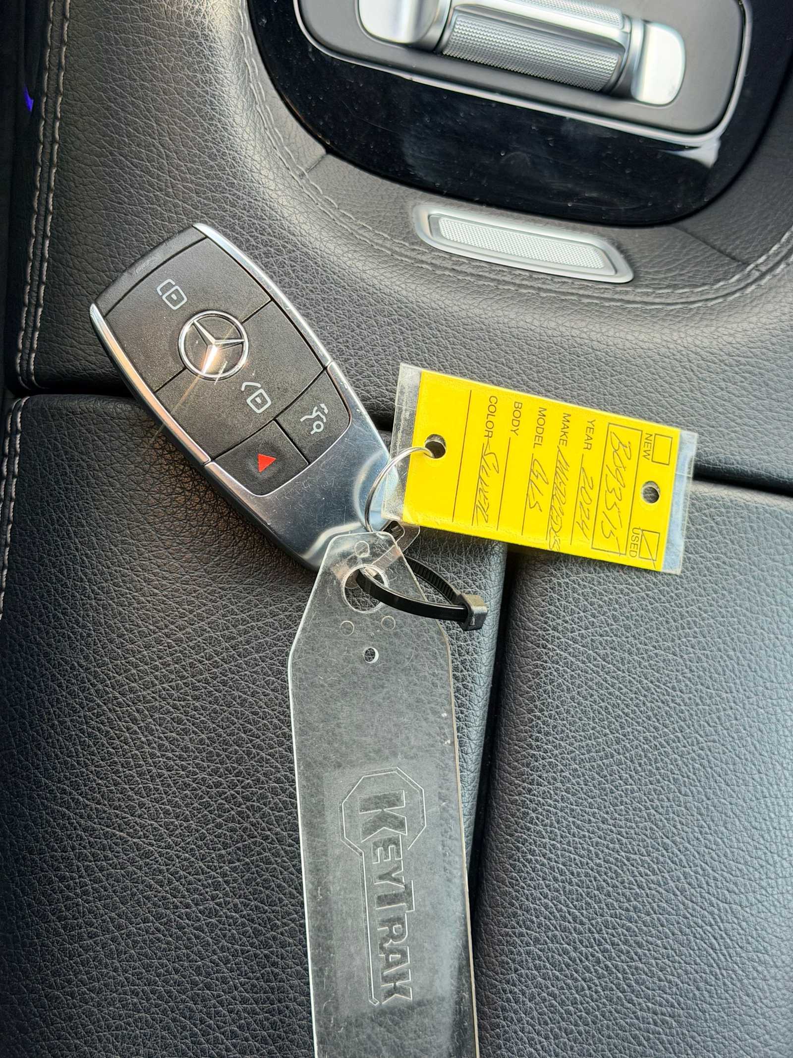 Thumbnail: 2024 Mercedes-Benz GLS - 33