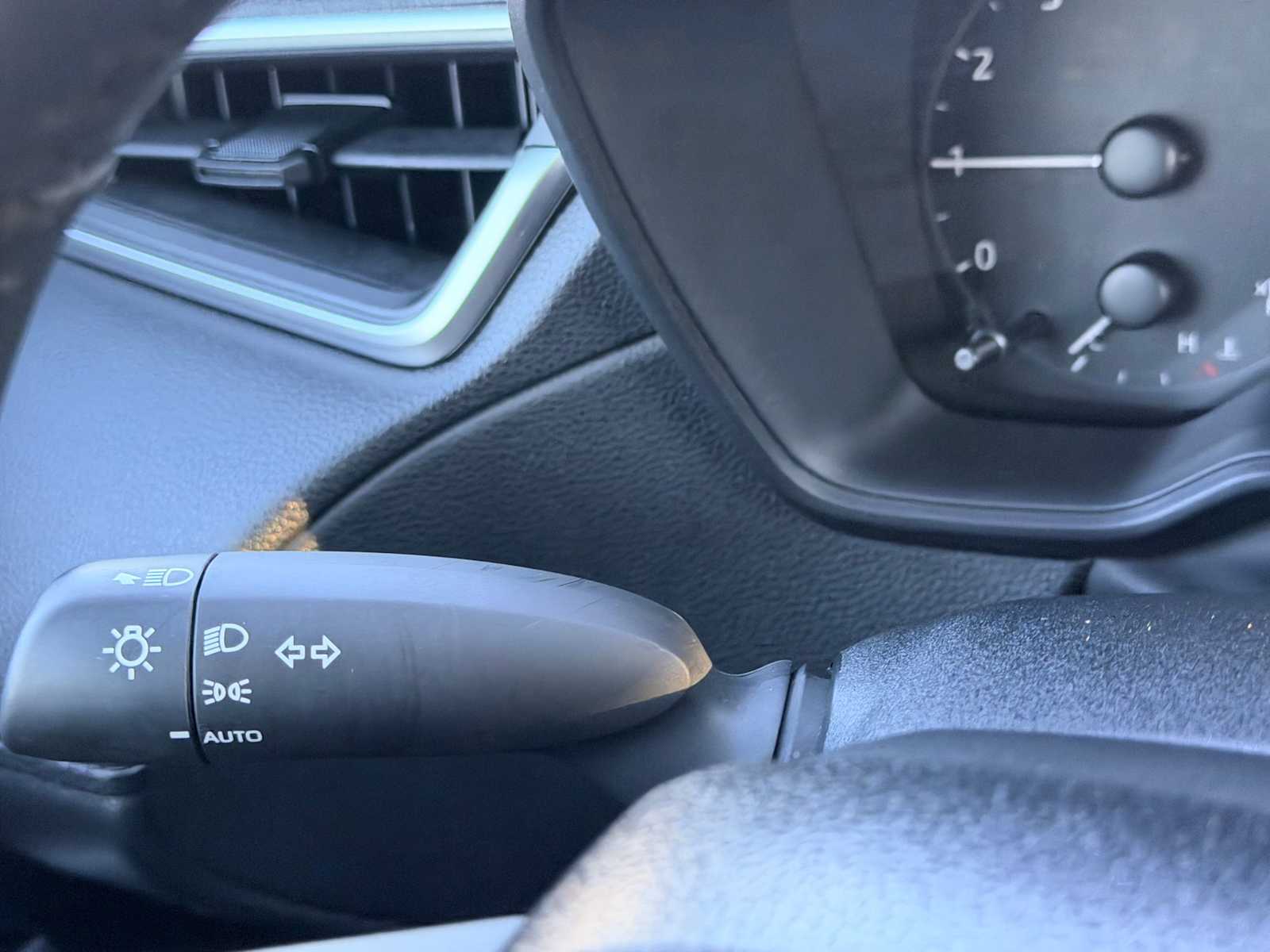 Thumbnail: 2024 Toyota Corolla Cross - 27