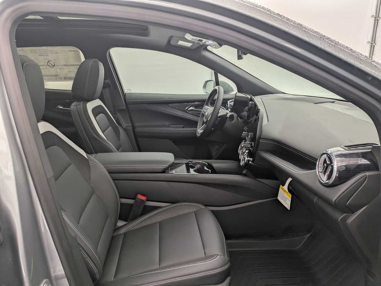 Thumbnail: 2026 Chevrolet Blazer EV - 23