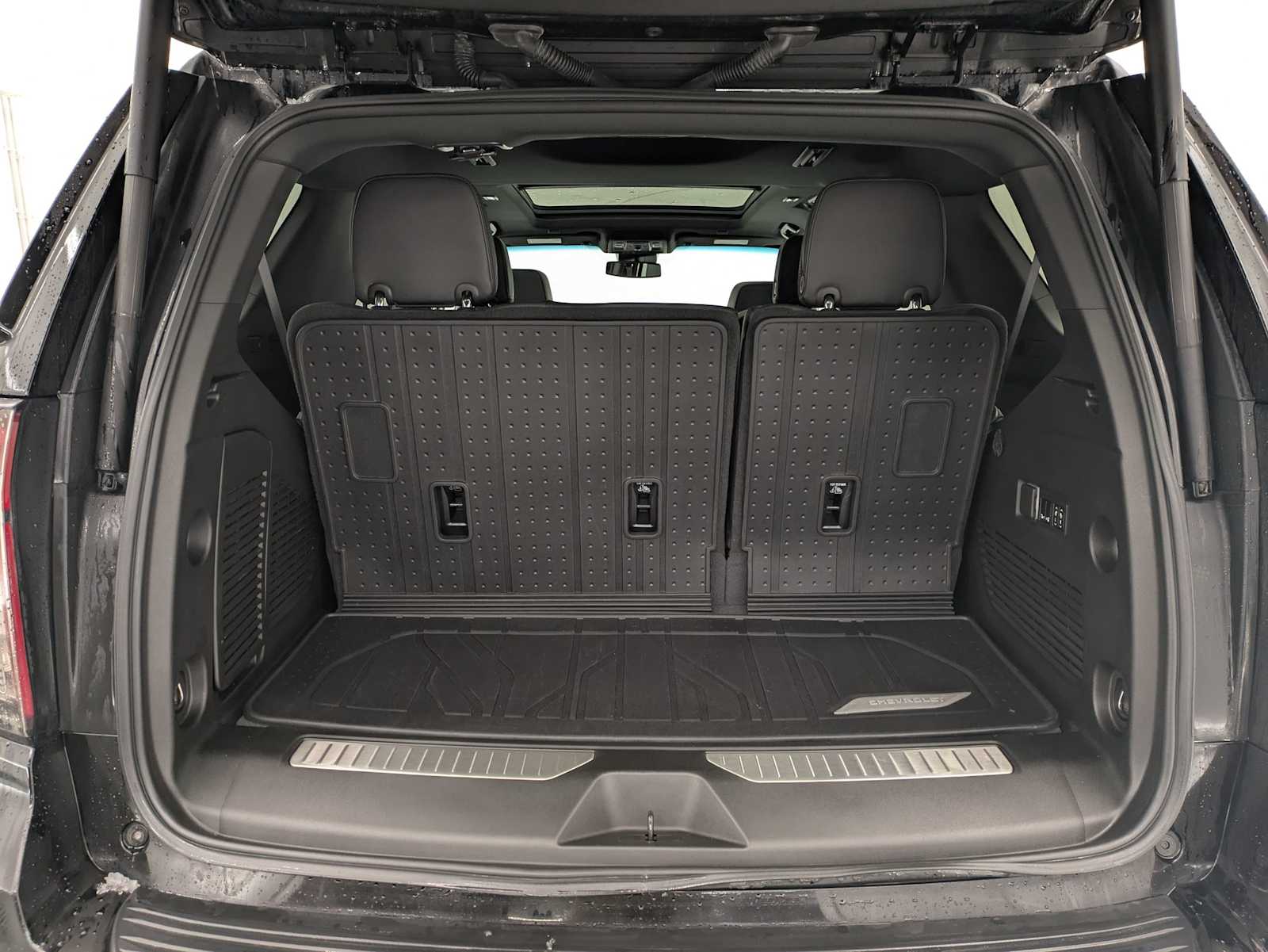 Thumbnail: 2023 Chevrolet Tahoe - 33