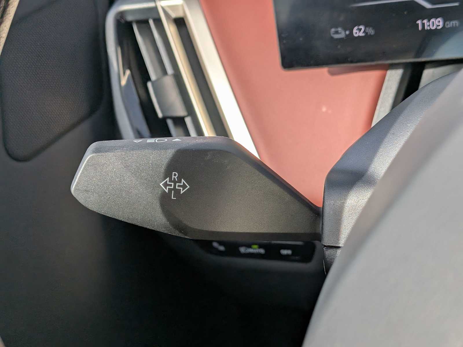 Thumbnail: 2023 BMW iX - 27