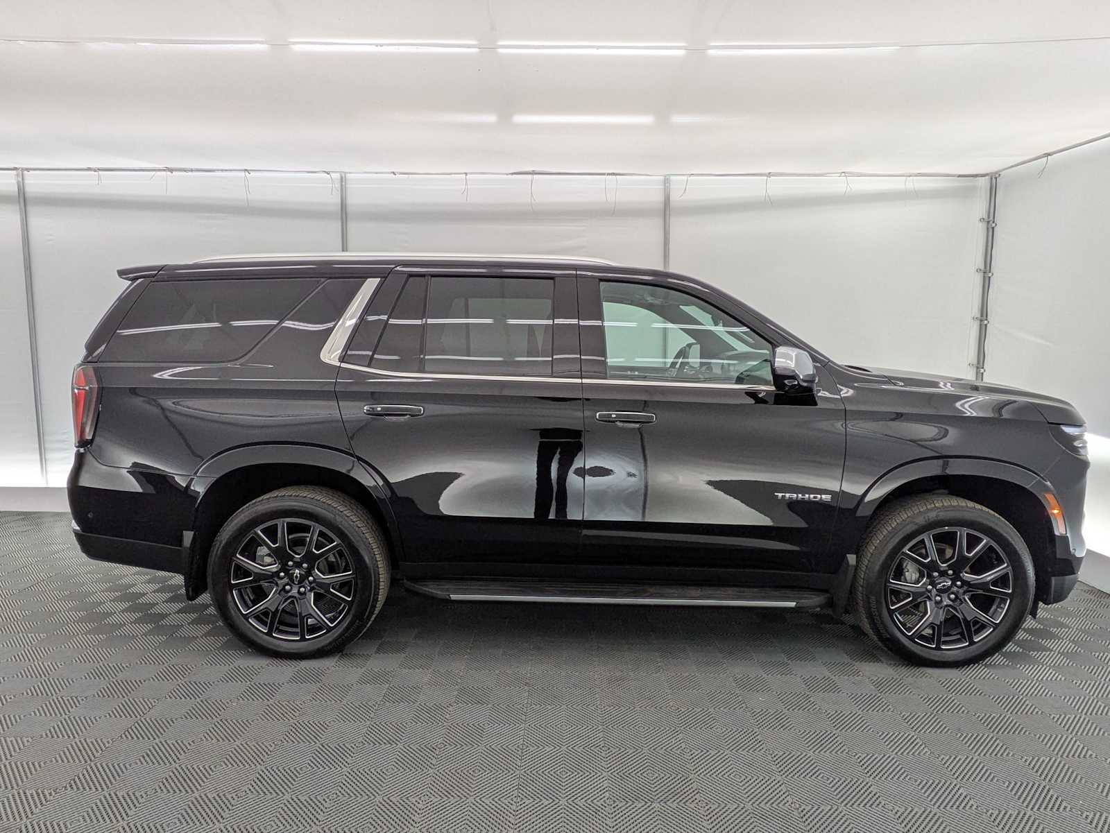 Thumbnail: 2025 Chevrolet Tahoe - 7