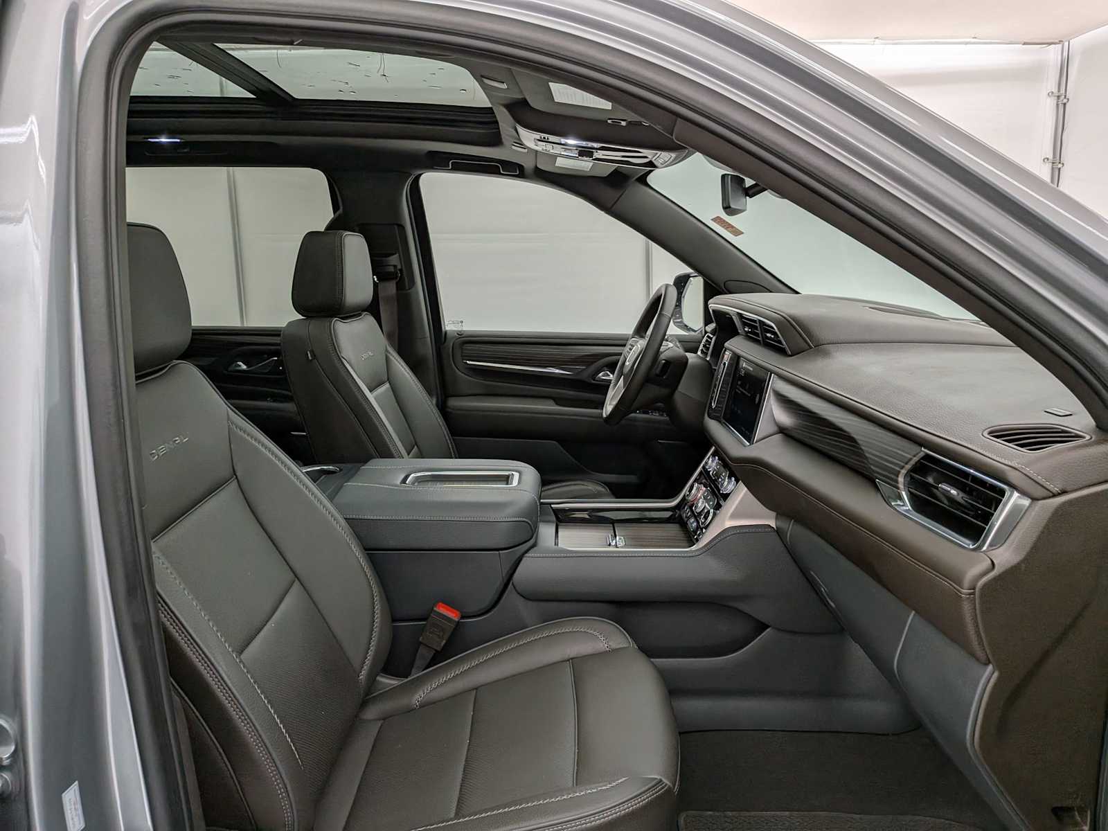 Thumbnail: 2024 GMC Yukon - 25