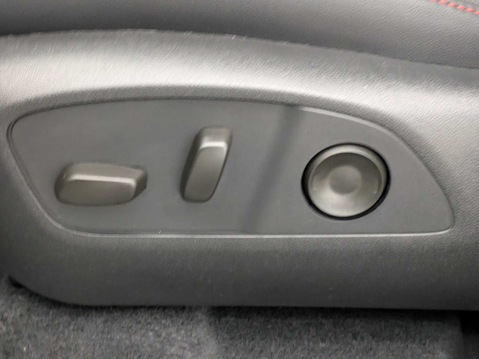 Thumbnail: 2026 Chevrolet Traverse - 18