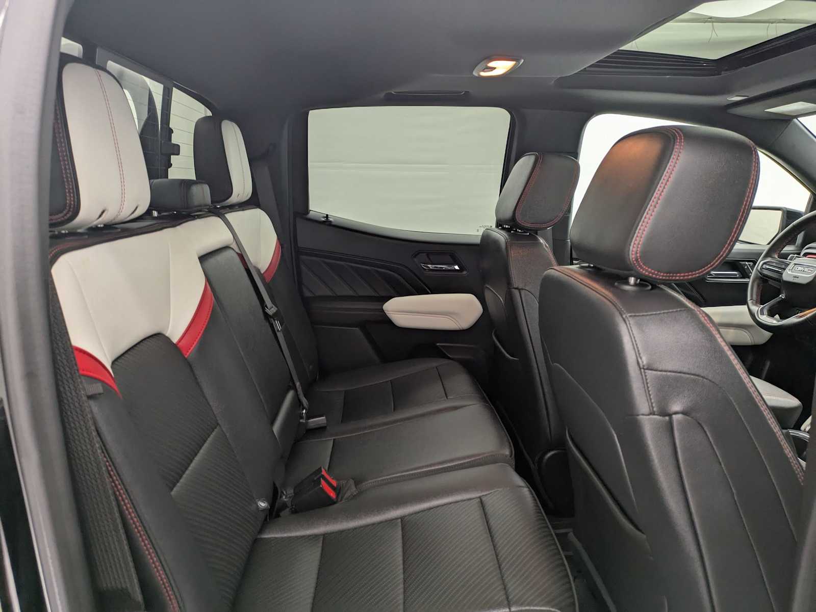 Thumbnail: 2024 GMC Canyon - 22