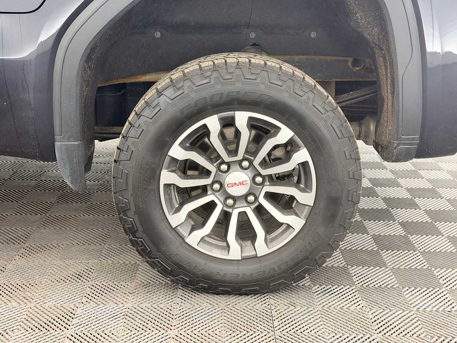 Thumbnail: 2023 GMC Sierra 1500 - 13