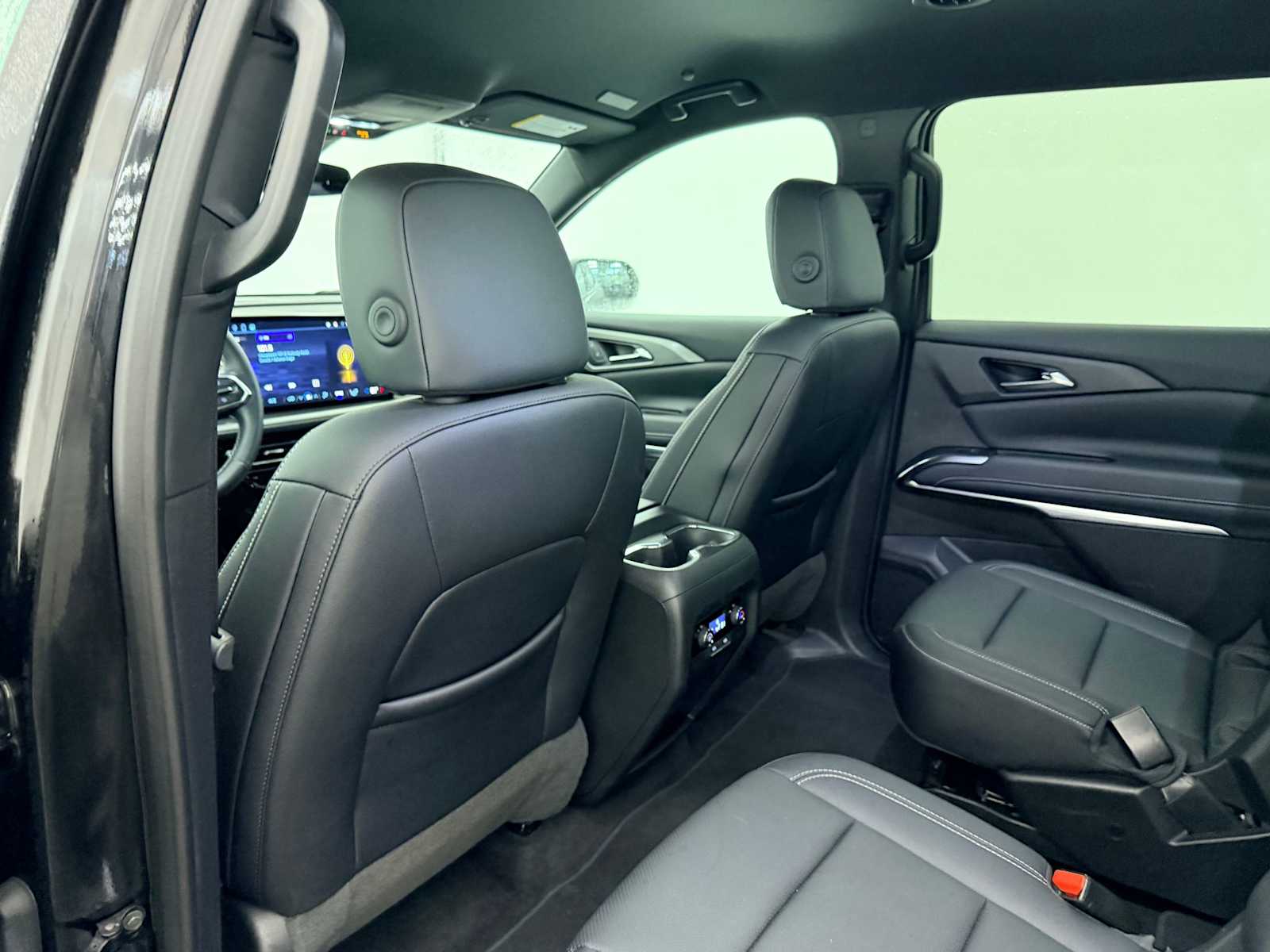 Thumbnail: 2025 Chevrolet Traverse - 18