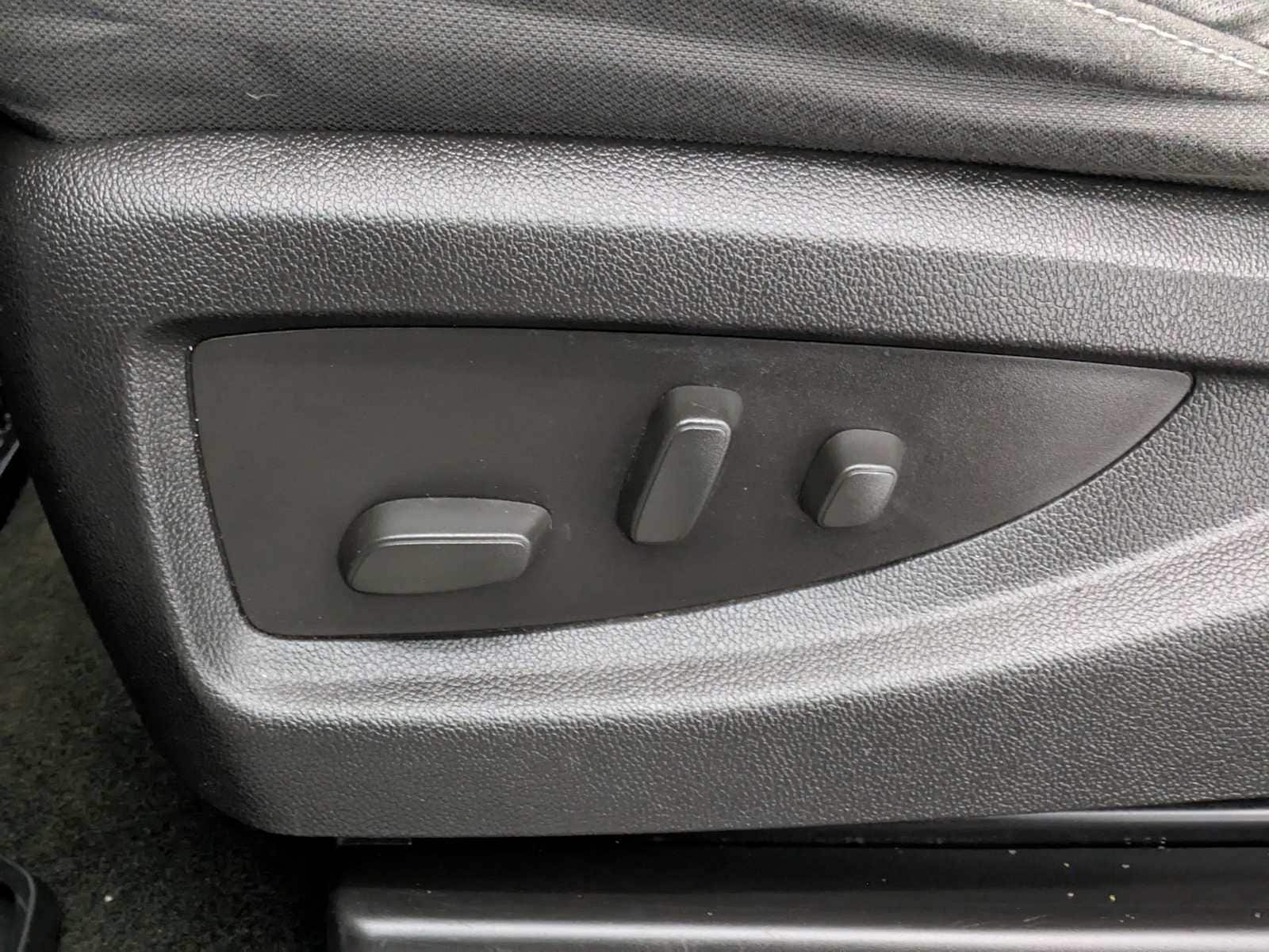 Thumbnail: 2016 Chevrolet Silverado 2500 - 20