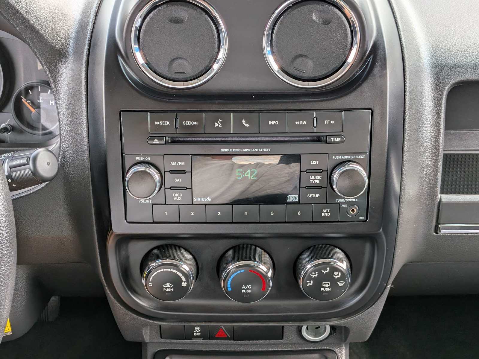 Thumbnail: 2016 Jeep Patriot - 27