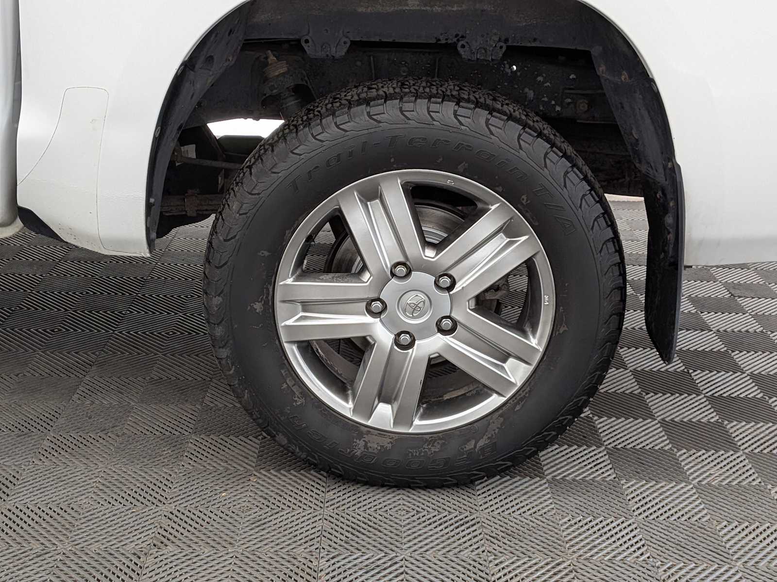 Thumbnail: 2008 Toyota Tundra - 16