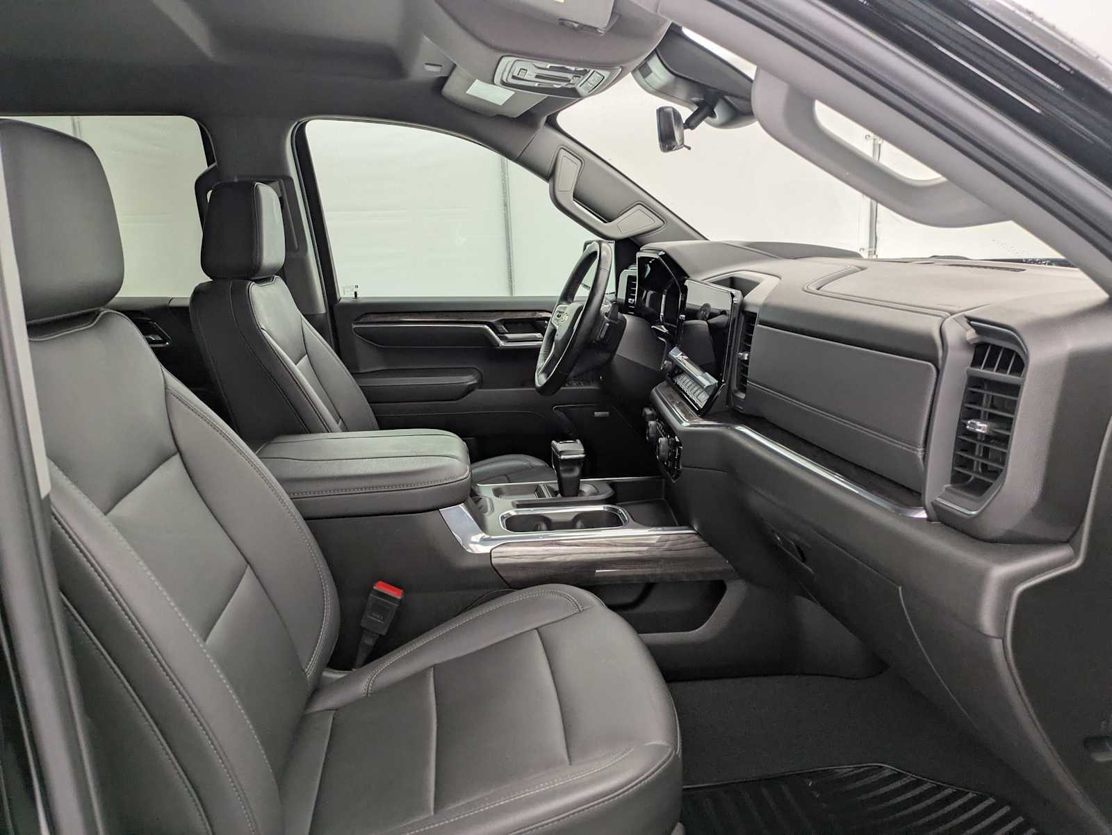 Thumbnail: 2024 Chevrolet Silverado 1500 - 24