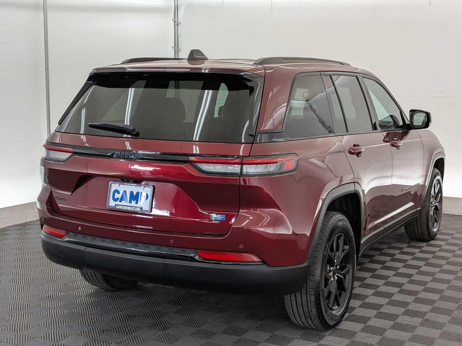 Thumbnail: 2024 Jeep Grand Cherokee - 6