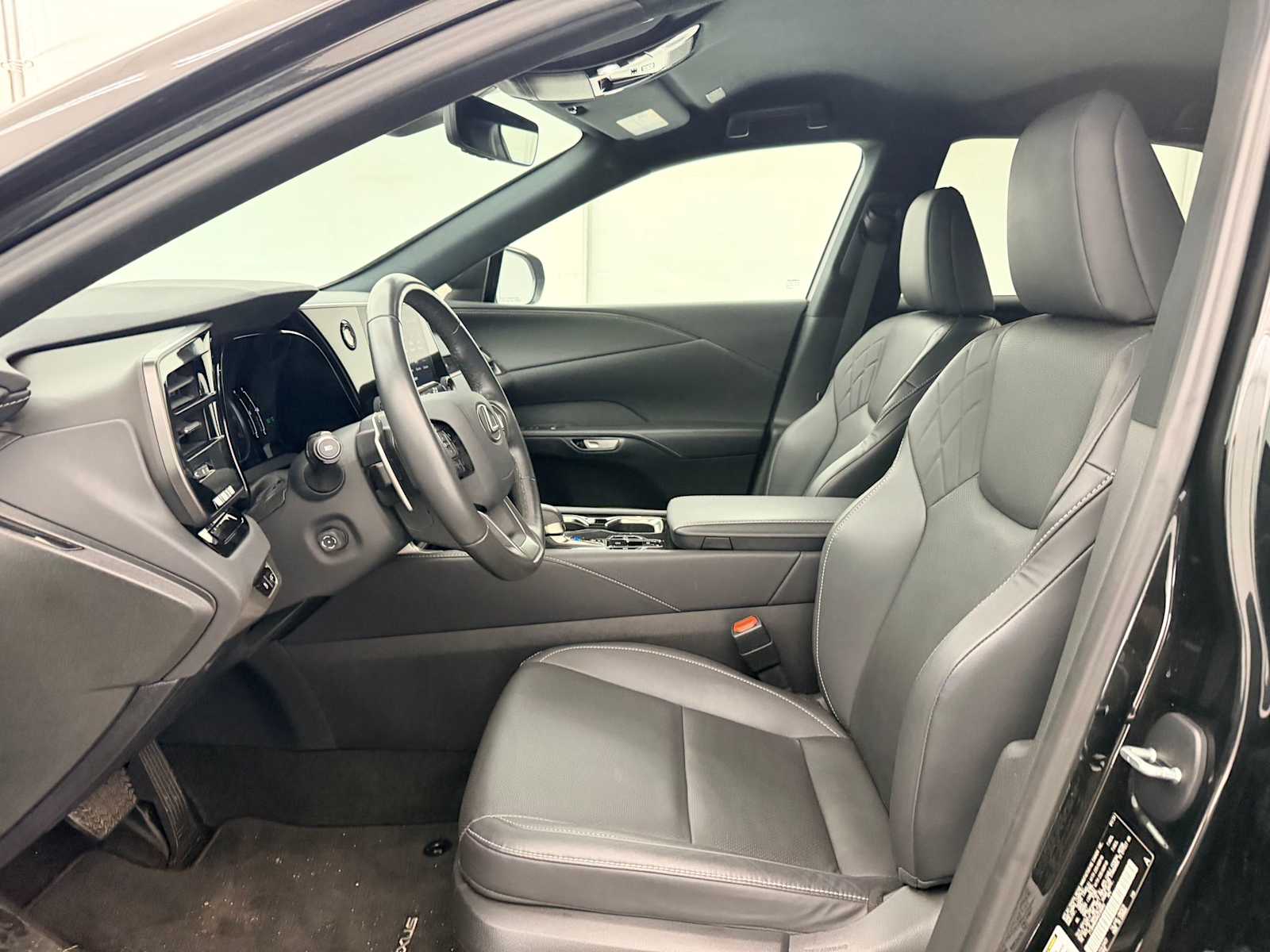 Thumbnail: 2024 Lexus RX - 16