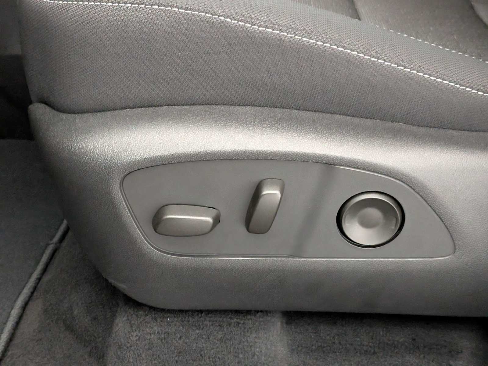 Thumbnail: 2026 Chevrolet Traverse - 18